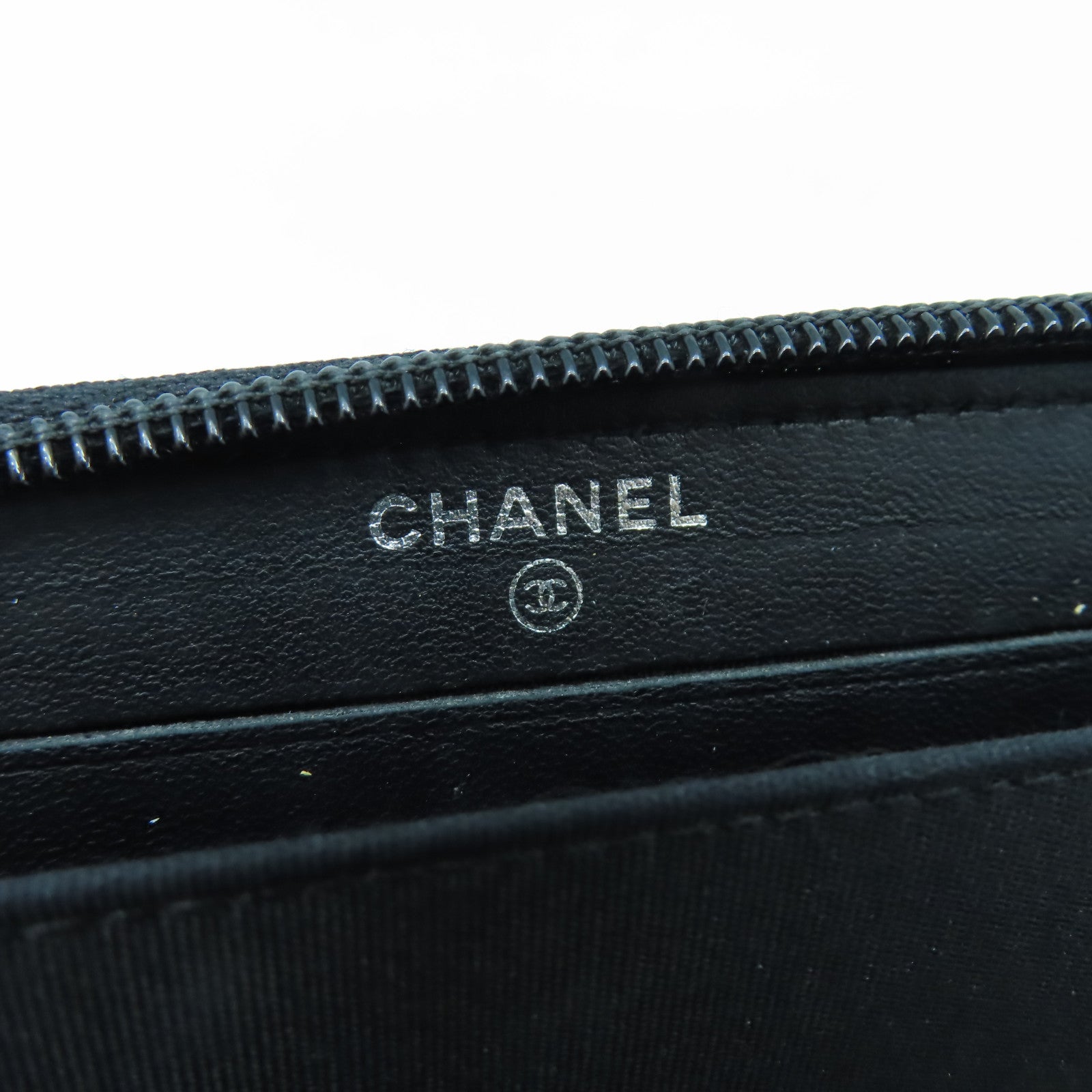CHANEL 【激減優惠】菱格牛皮皮革Boy Round Wallet銀扣錢包黑色