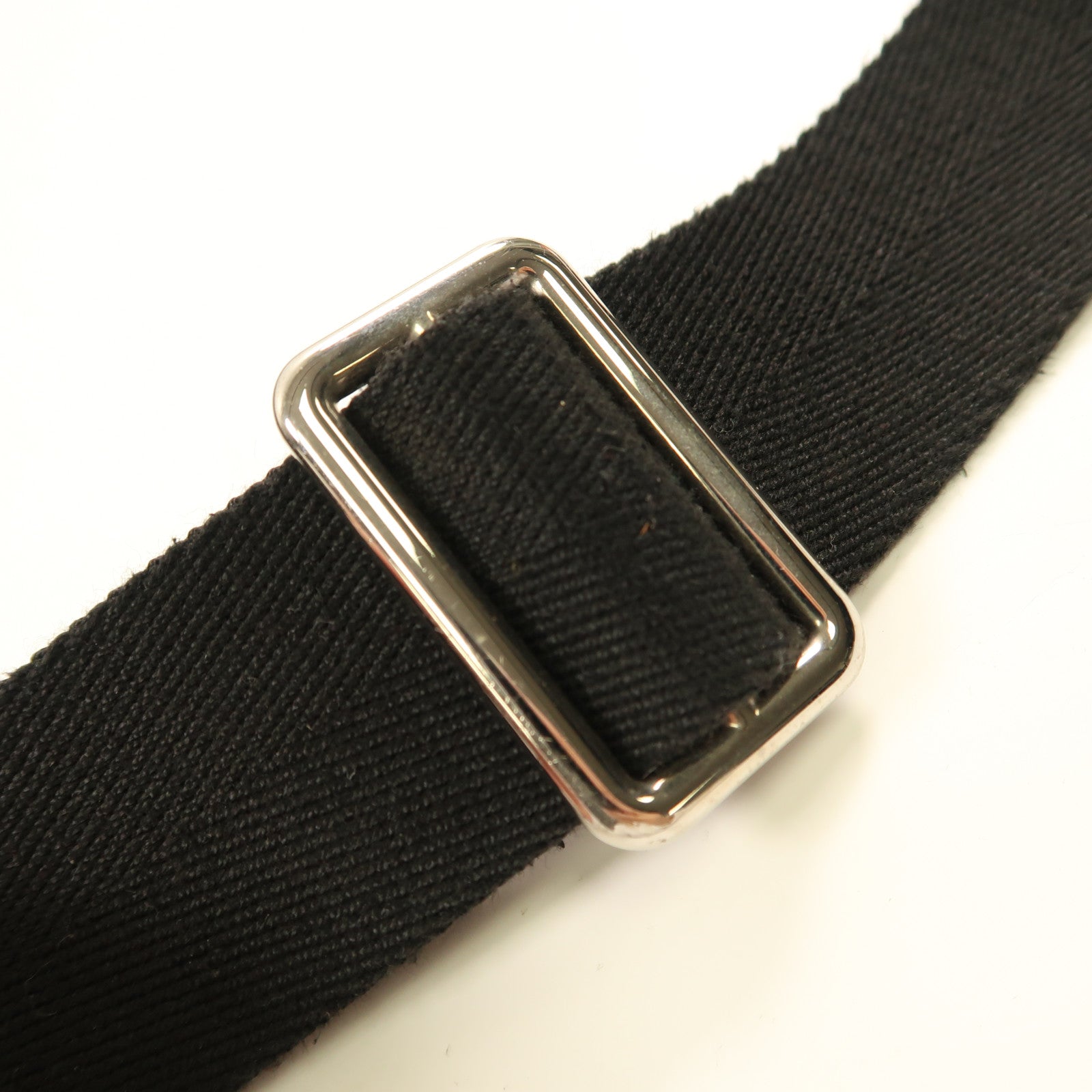 LOUIS VUITTON Damier Graphite District MM銀扣肩背袋黑色