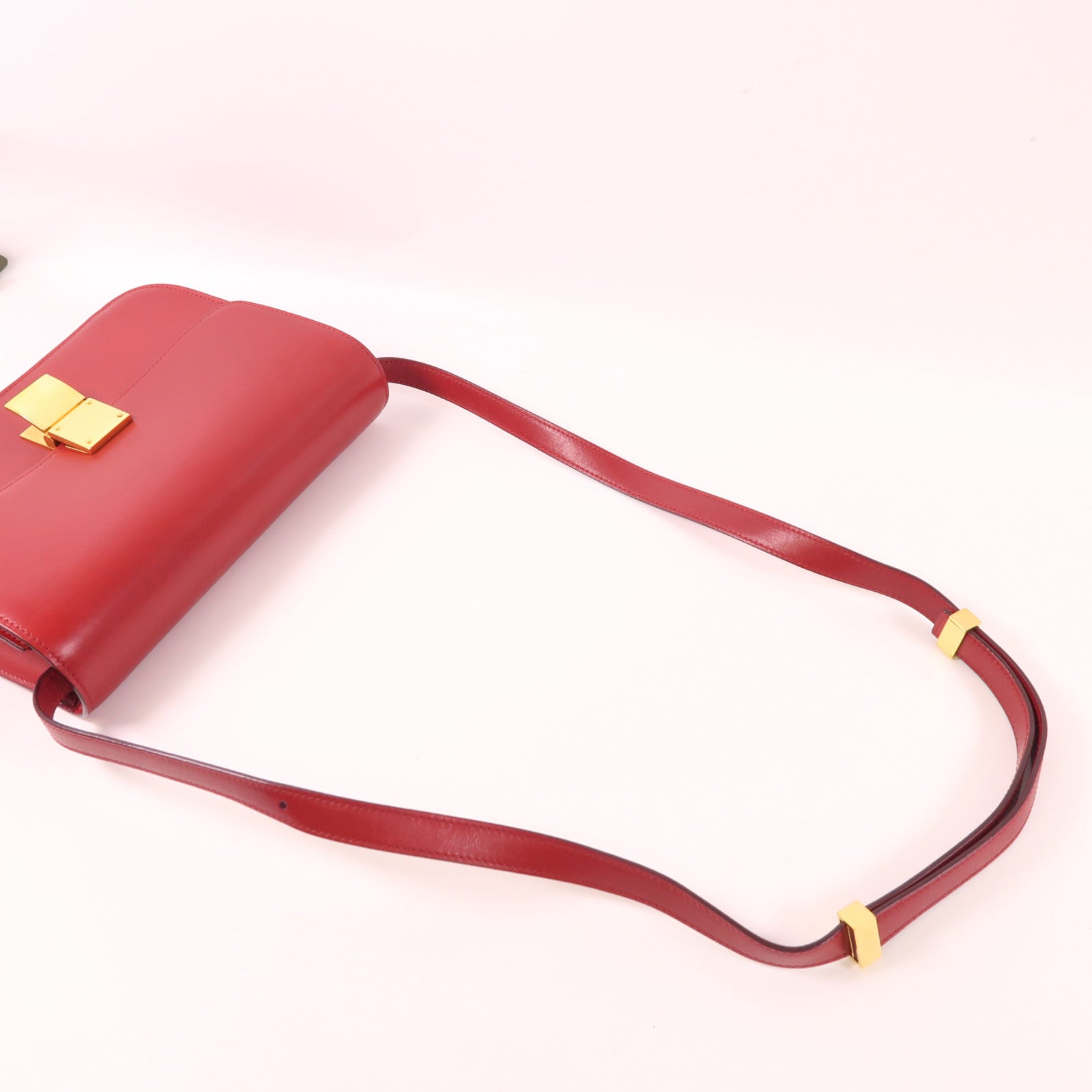 CELINE 牛皮皮革Box Medium金扣肩背袋