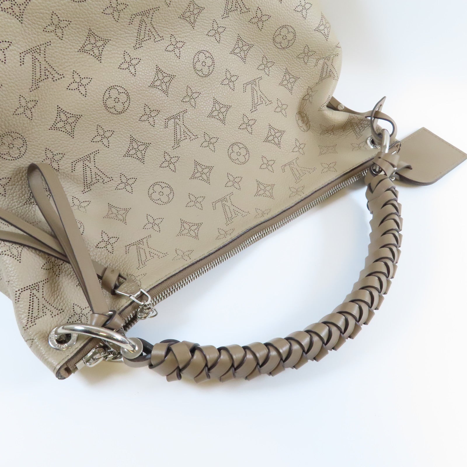LOUIS VUITTON 【激減優惠】Mahina Beaubourg Hobo MM銀扣手挽肩背兩用袋杏色
