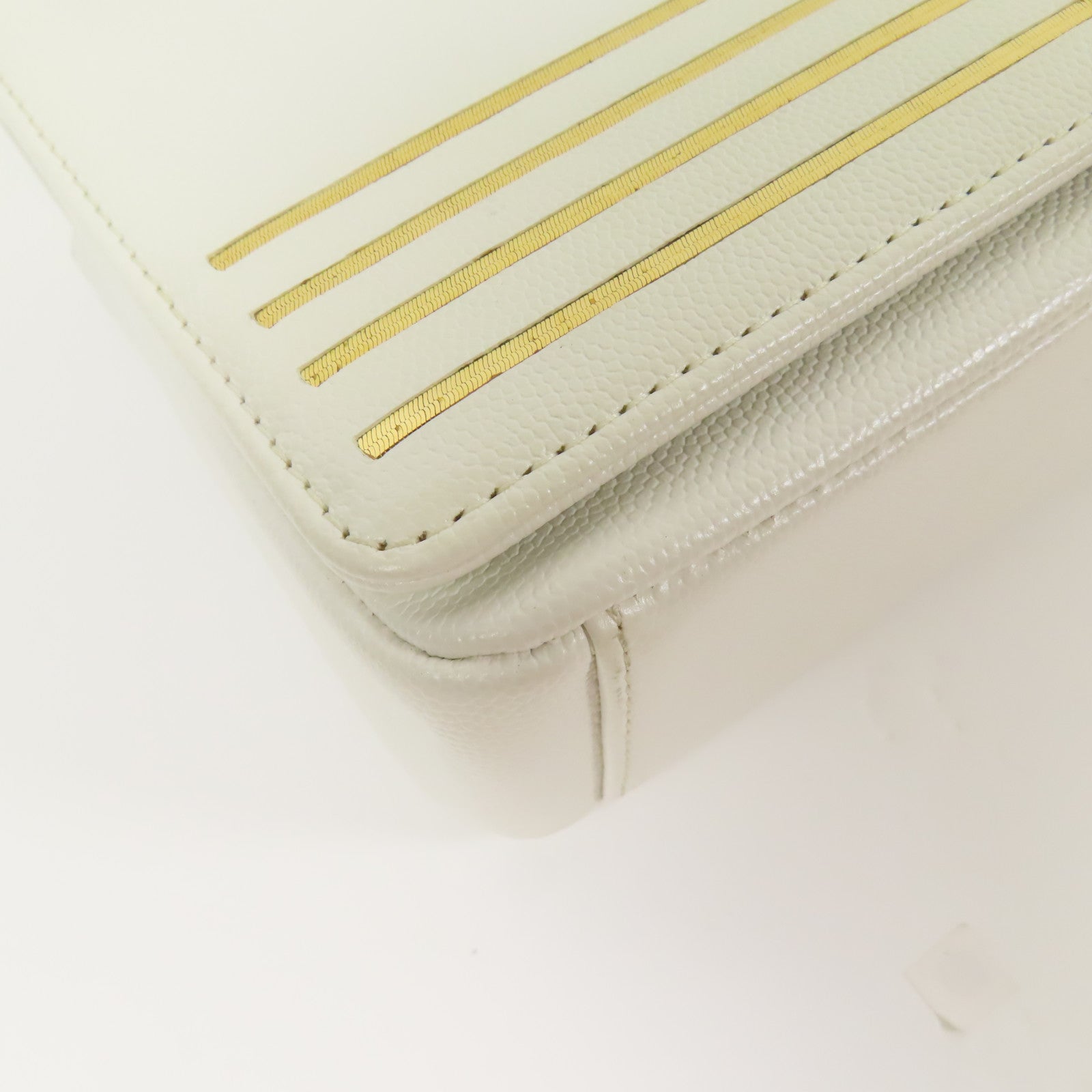 CHANEL 皮革Chain Flap Bag金扣肩背袋