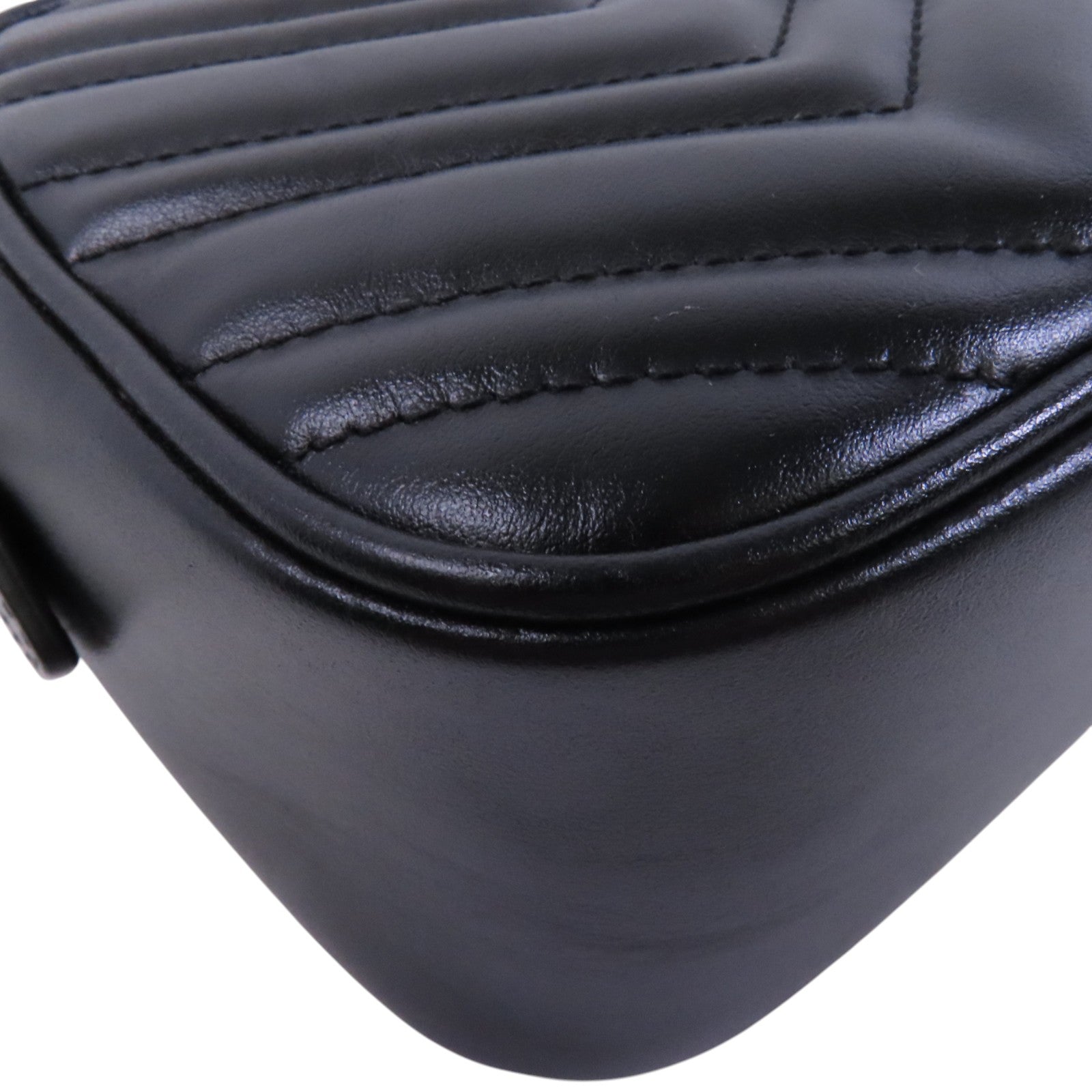 GUCCI 牛皮皮革GG Marmont金扣鏈帶肩背袋