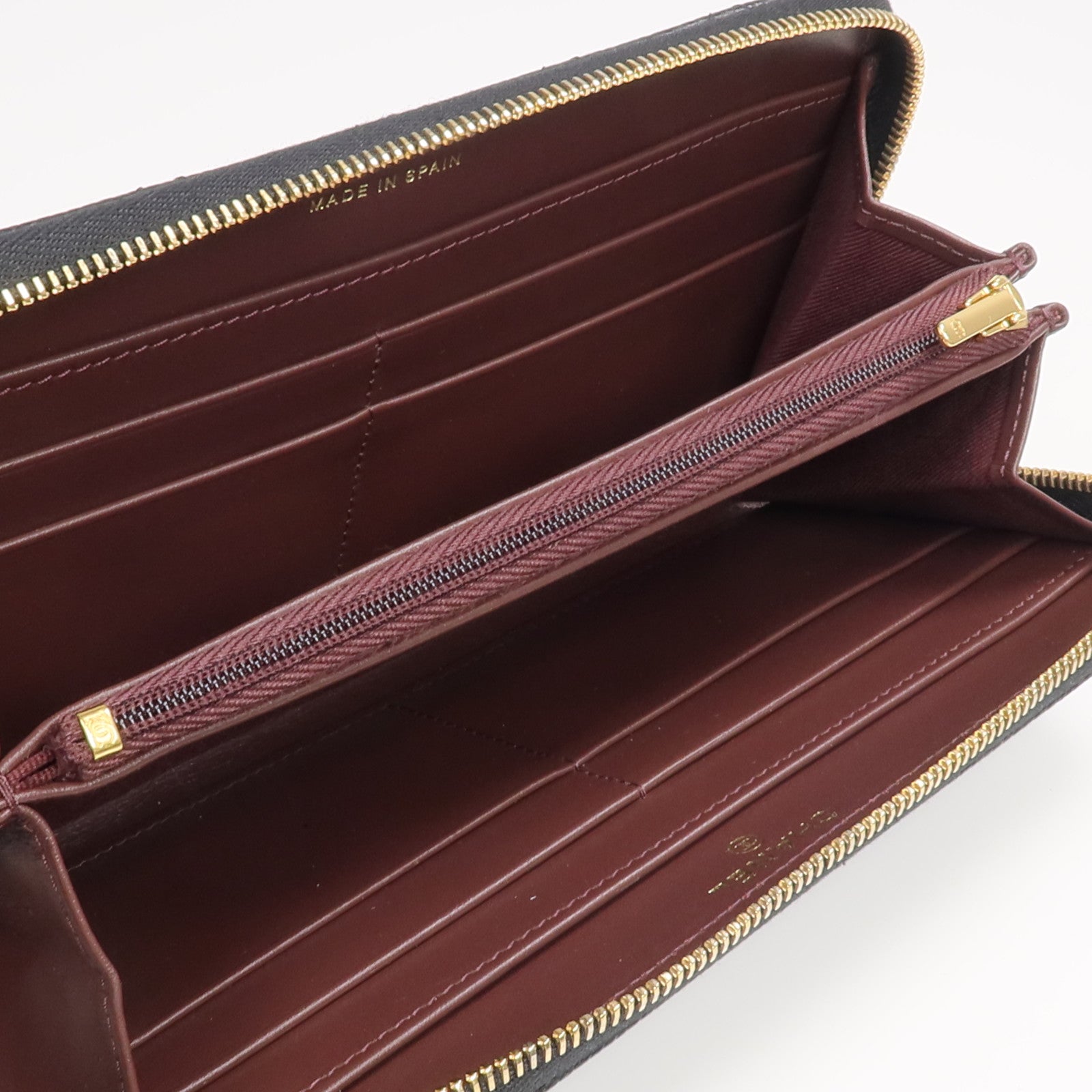 CHANEL 牛皮皮革Zipper Long Wallet金扣拉鏈長錢包