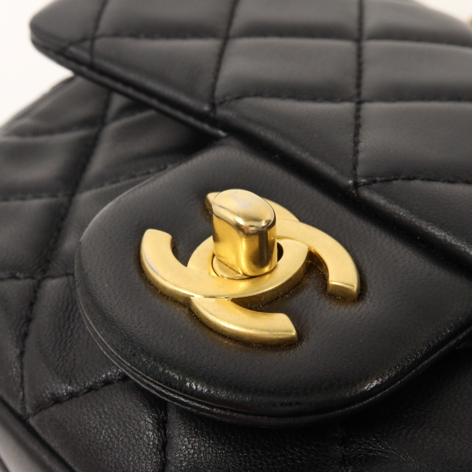 CHANEL 羊皮皮革Mini Classic 17 Gold Ball鏈帶肩背袋