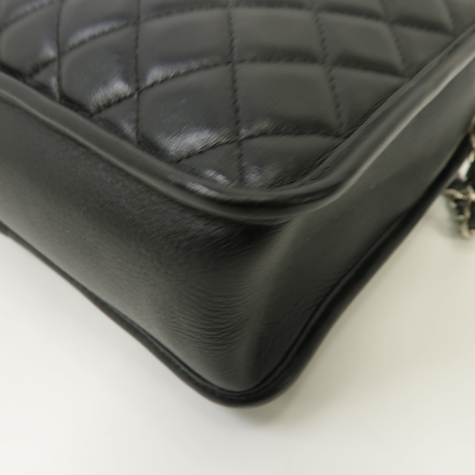 CHANEL 菱格牛皮皮革Working Vibe Camera Case銀扣鏈帶肩背袋黑色