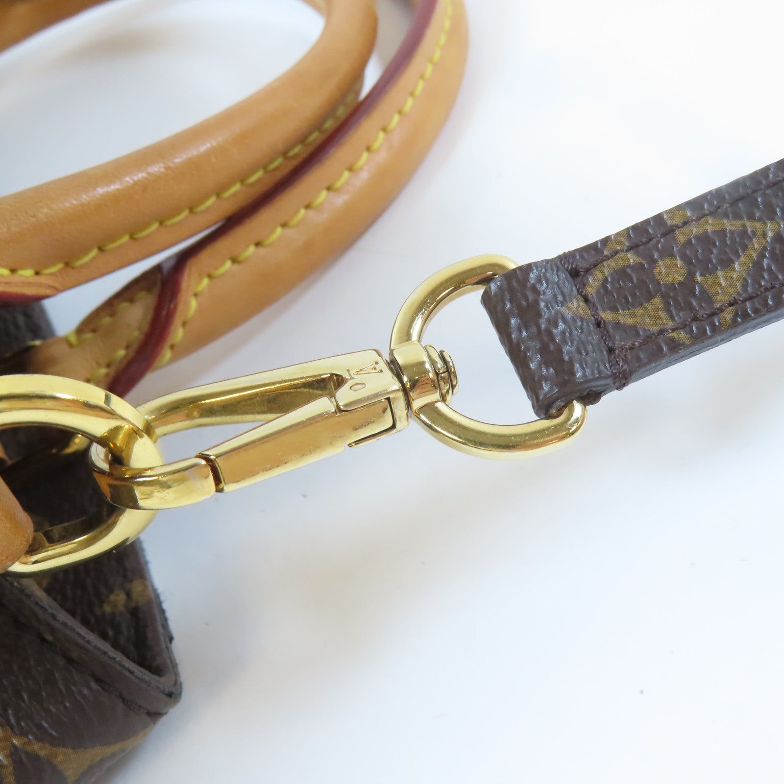 LOUIS VUITTON Monogram Montaigne BB金扣手挽肩背兩用袋啡色