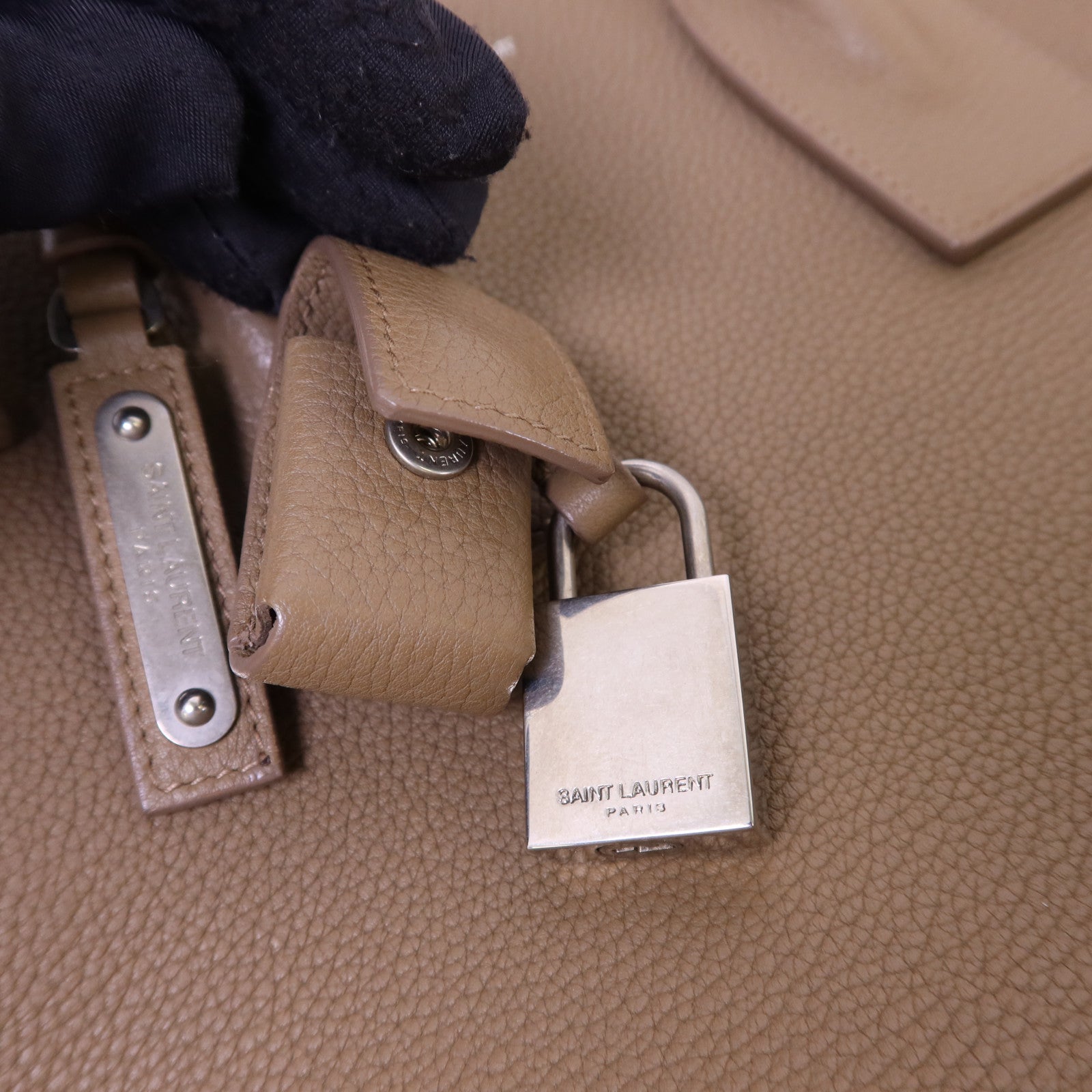 SAINT LAURENT 牛皮皮革Sac De Jour銀扣手挽肩背兩用袋