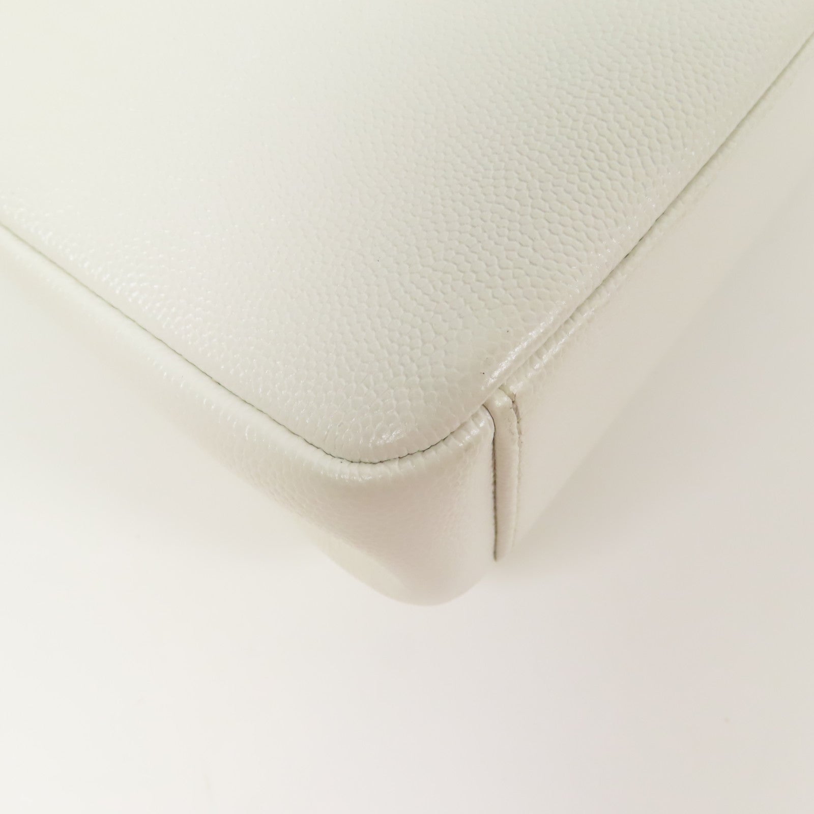 CHANEL 皮革Chain Flap Bag金扣肩背袋