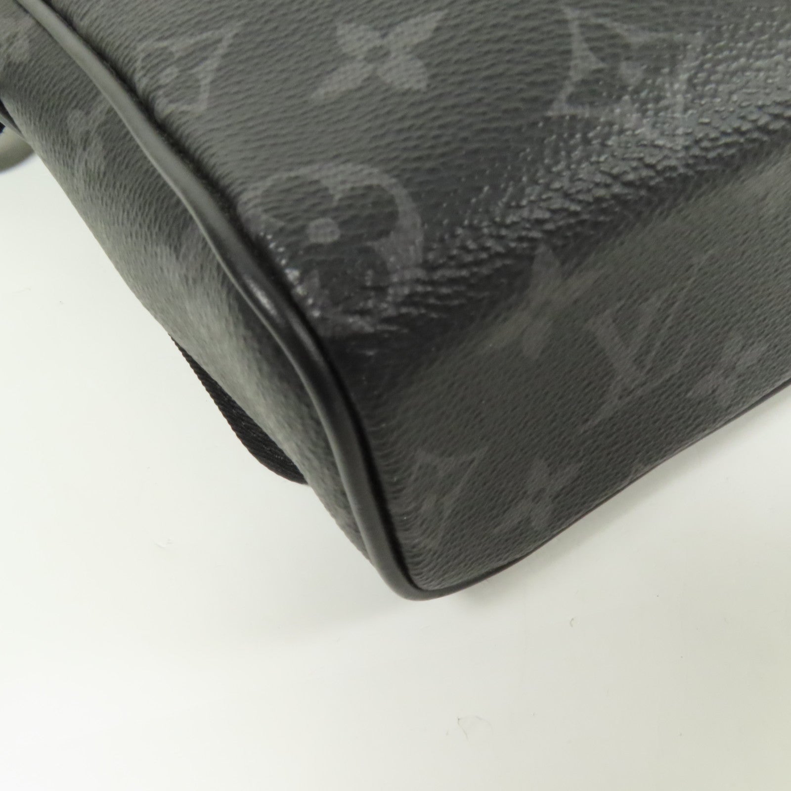 LOUIS VUITTON Monogram Eclipse District PM肩背袋