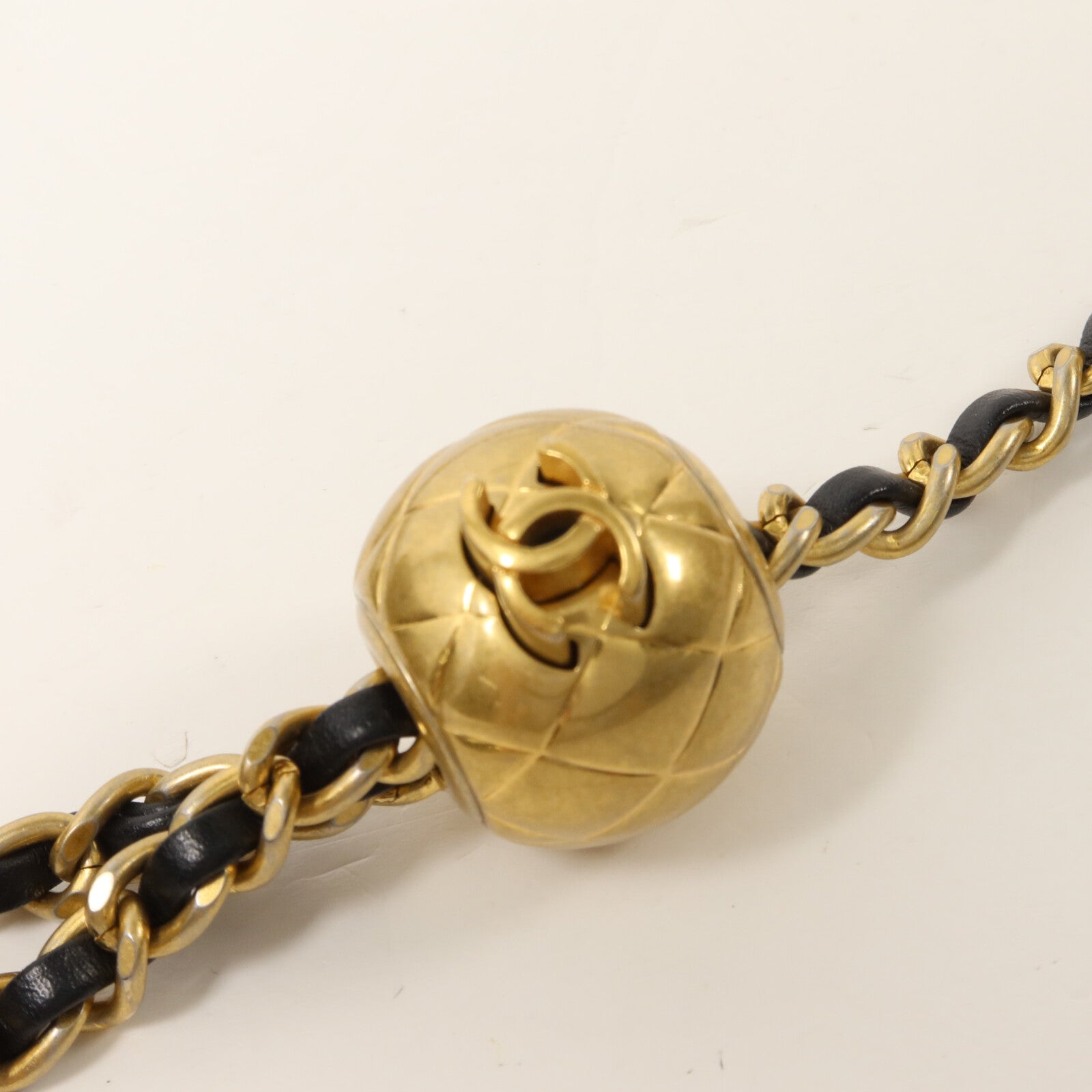 CHANEL 羊皮皮革Mini Classic 17 Gold Ball鏈帶肩背袋