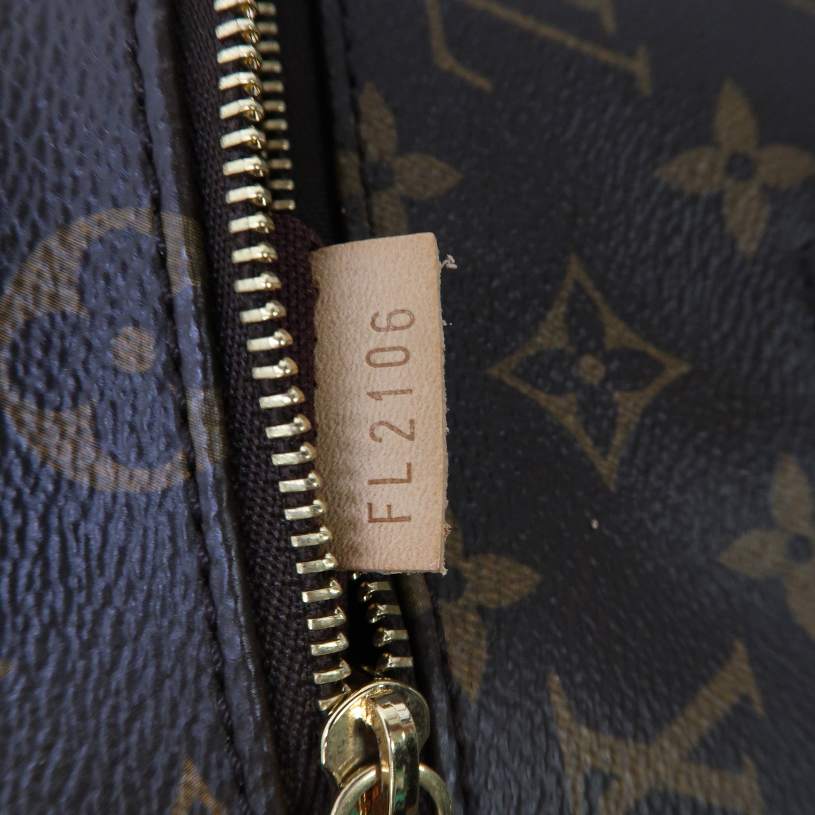 LOUIS VUITTON Monogram Iena MM金扣手挽袋啡色