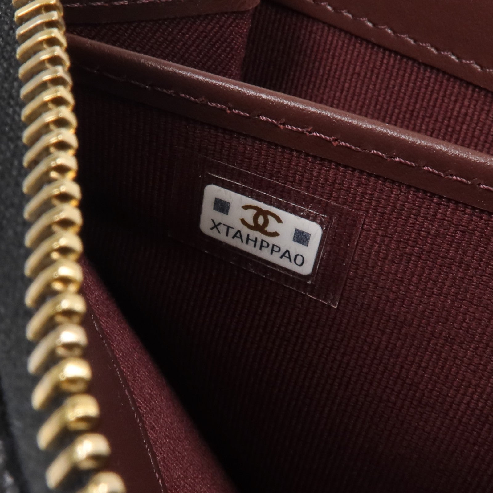CHANEL 牛皮皮革Zipper Long Wallet金扣拉鏈長錢包