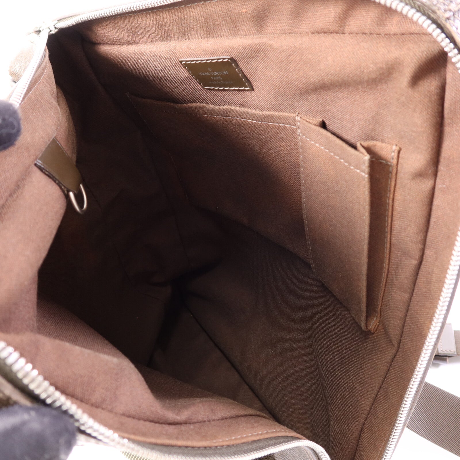 LOUIS VUITTON Taiga/帆布Beluga銀扣肩背袋