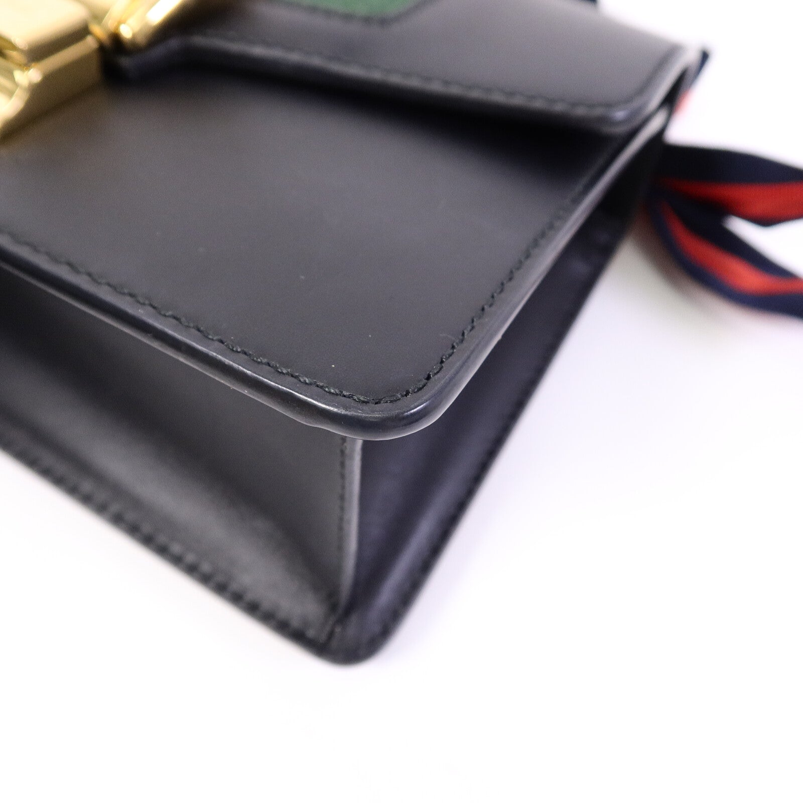 GUCCI 牛皮皮革Sylvie鏈帶肩背袋