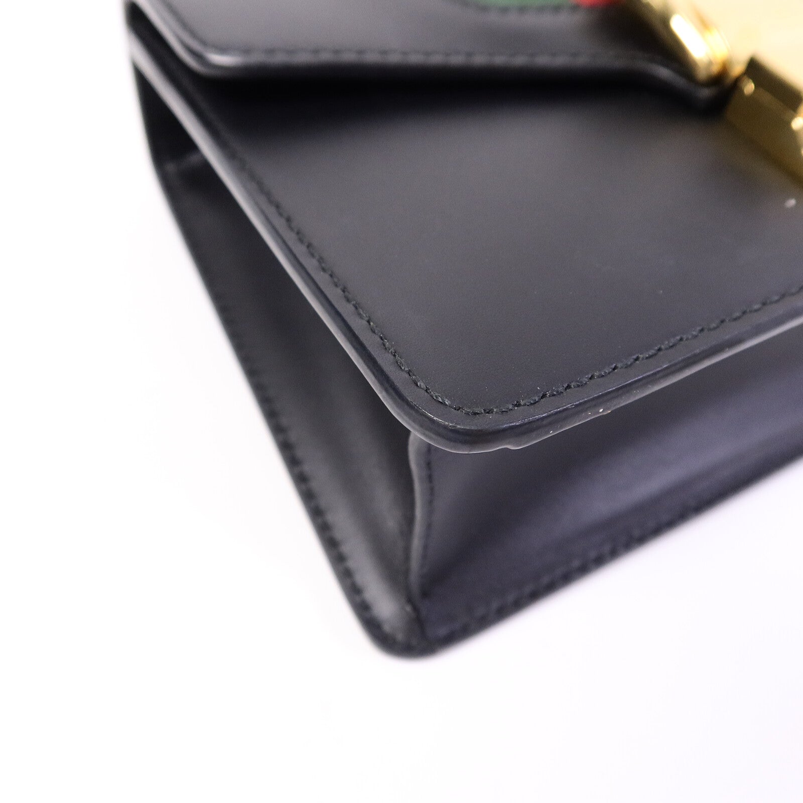 GUCCI 牛皮皮革Sylvie鏈帶肩背袋
