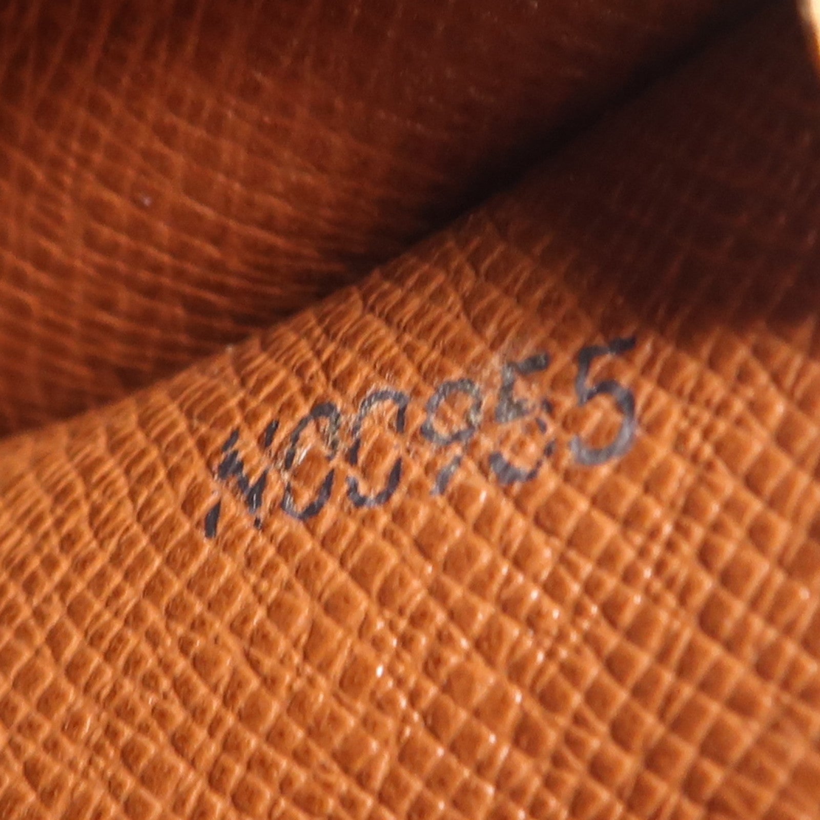 LOUIS VUITTON Monogram Papillon PM金扣手挽袋