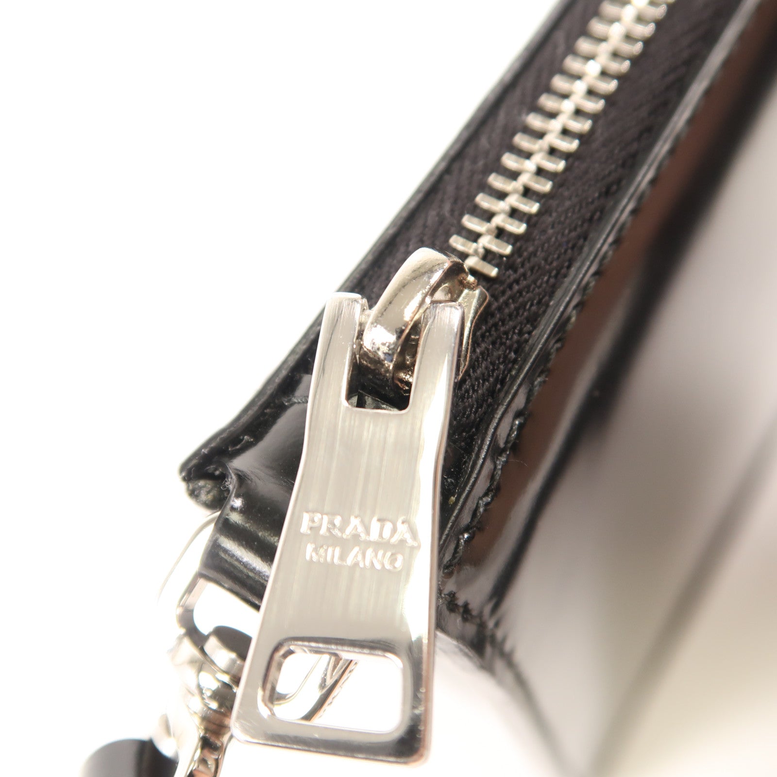 PRADA 牛皮皮革Shoulder Bag銀扣肩背袋
