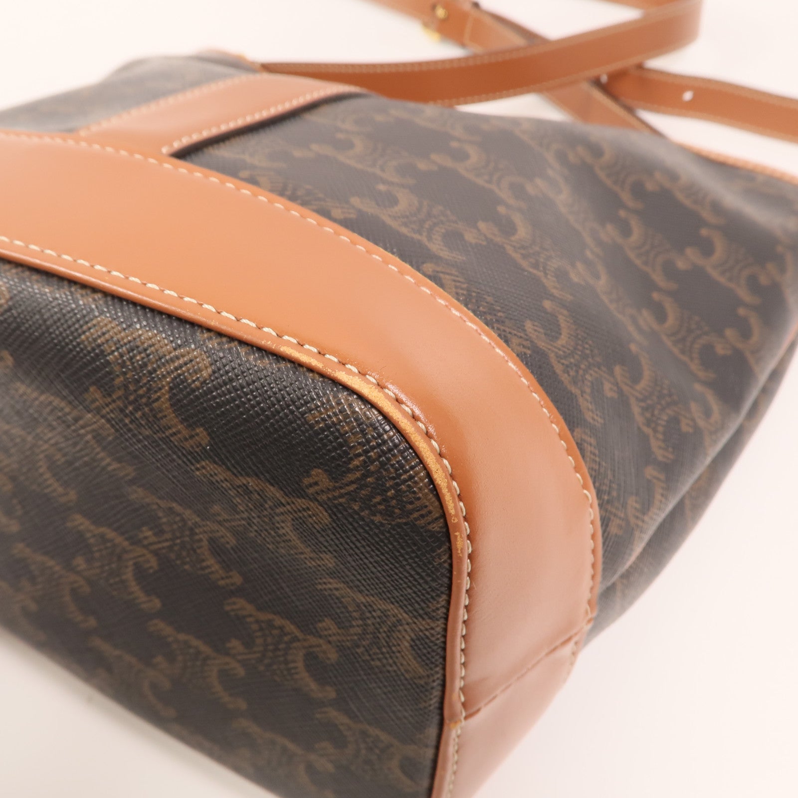 CELINE 塗層帆布Triomphe Small Bucket Bag金扣肩背袋
