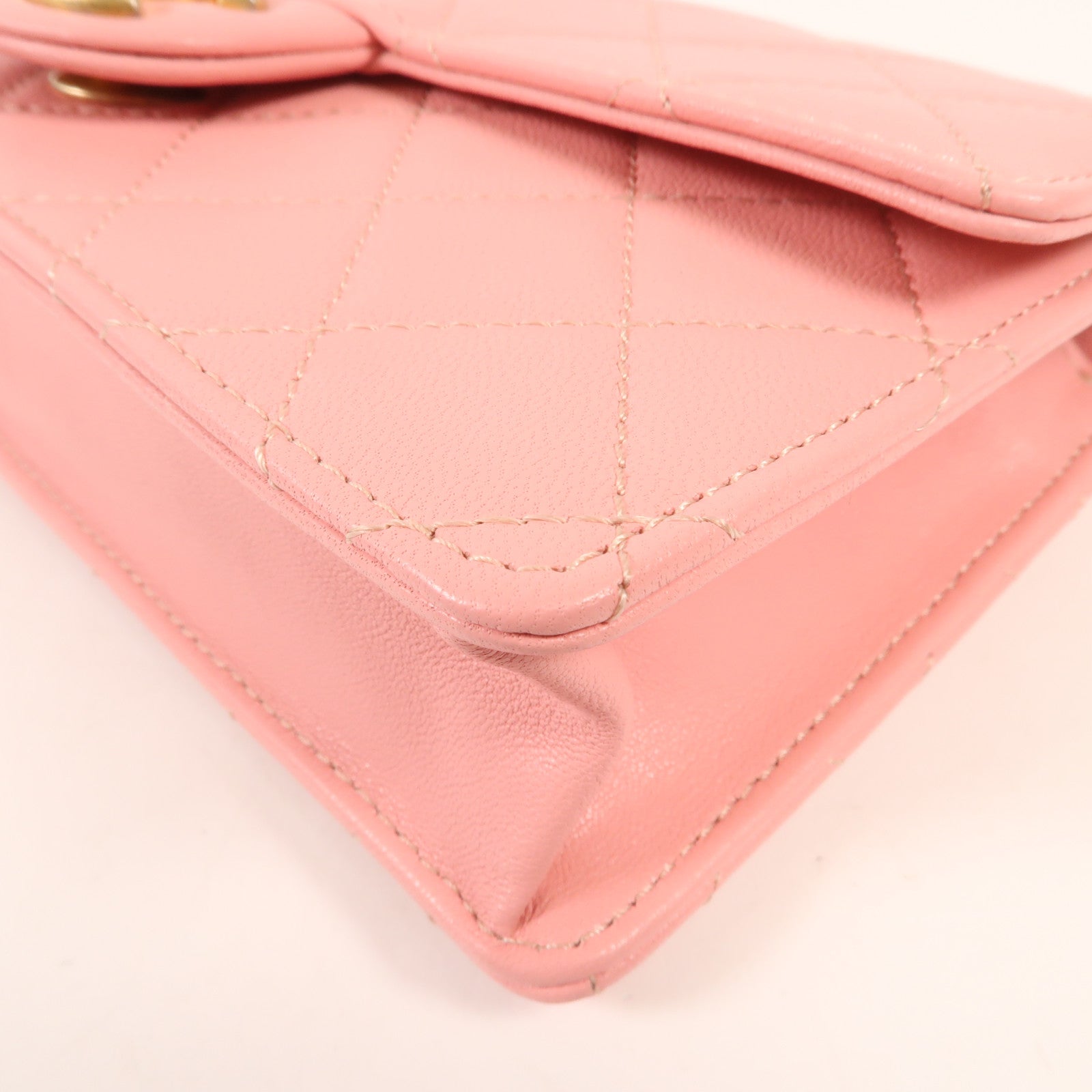 CHANEL 牛皮皮革Shoulder Bag金扣鏈帶肩背袋