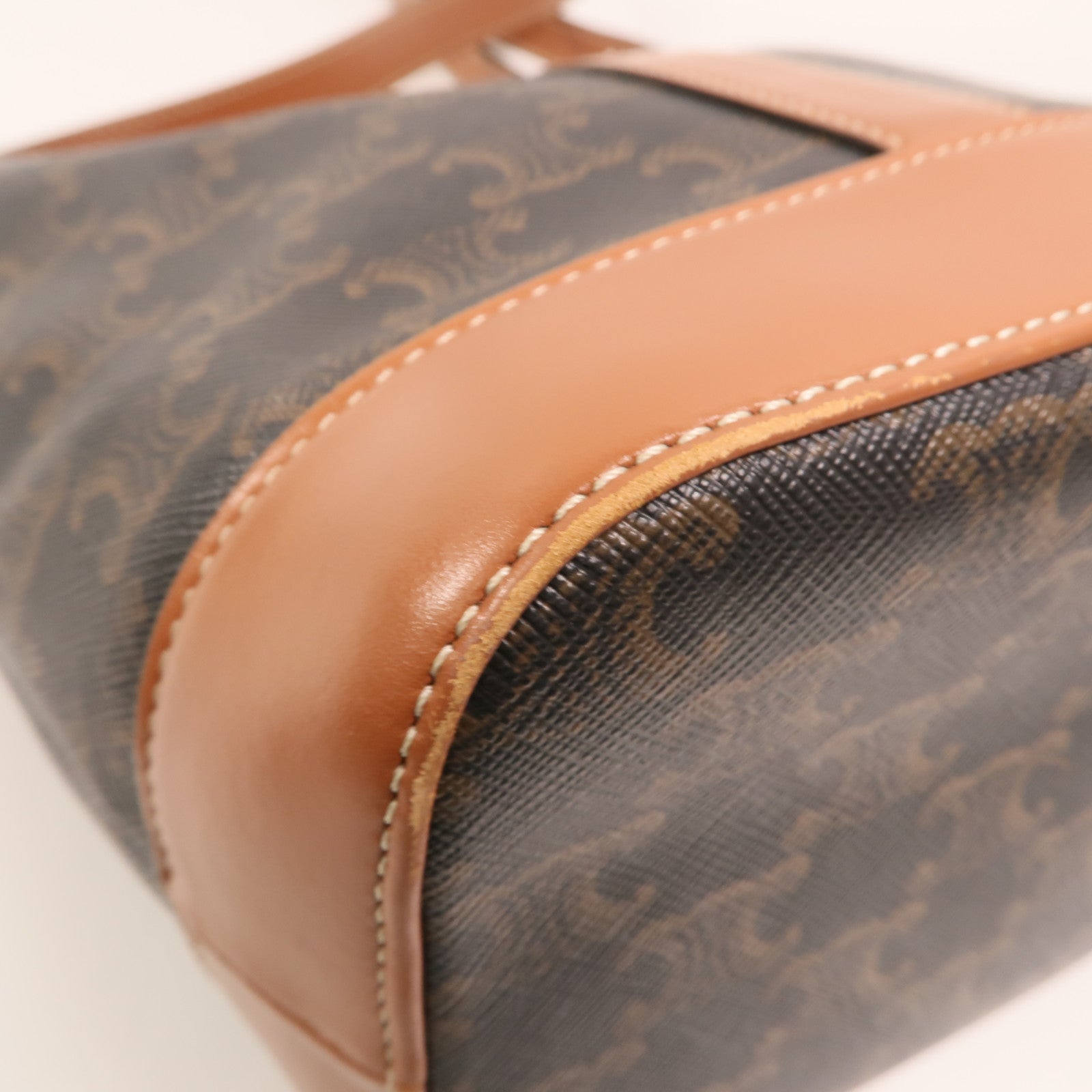 CELINE 塗層帆布Triomphe Small Bucket Bag金扣肩背袋