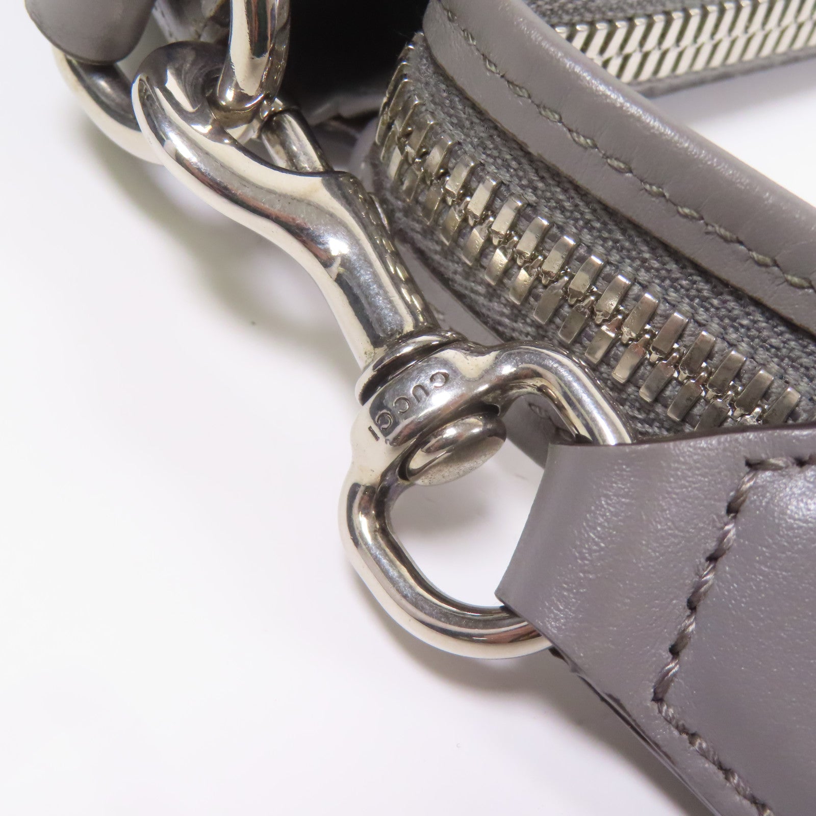 GUCCI 皮革Shoulder Bag銀扣肩背袋