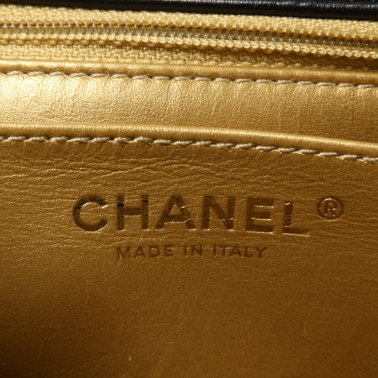 CHANEL 羊皮皮革Mini Classic 17 Gold Ball鏈帶肩背袋