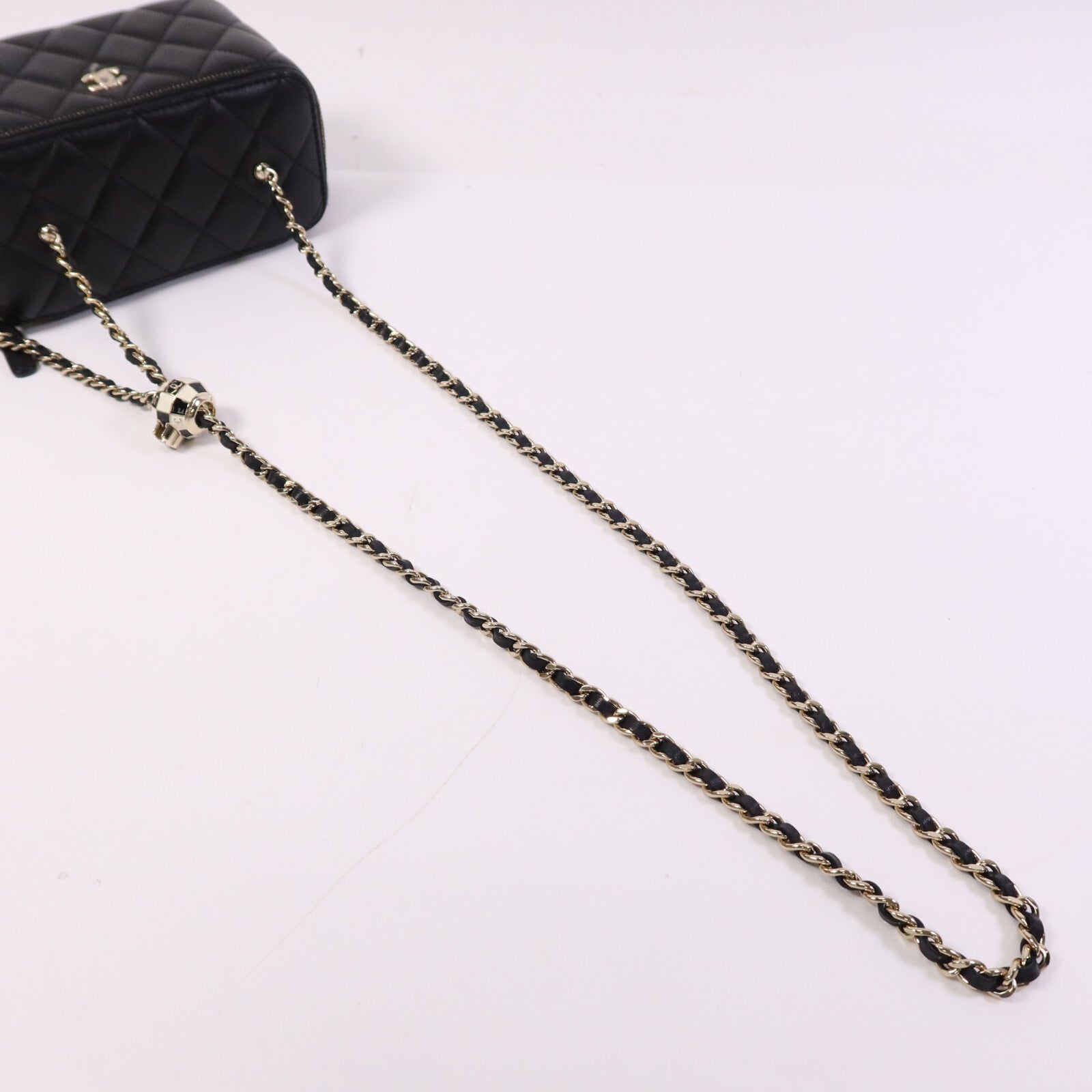 CHANEL 羊皮皮革Vanity Case金扣鏈帶肩背袋