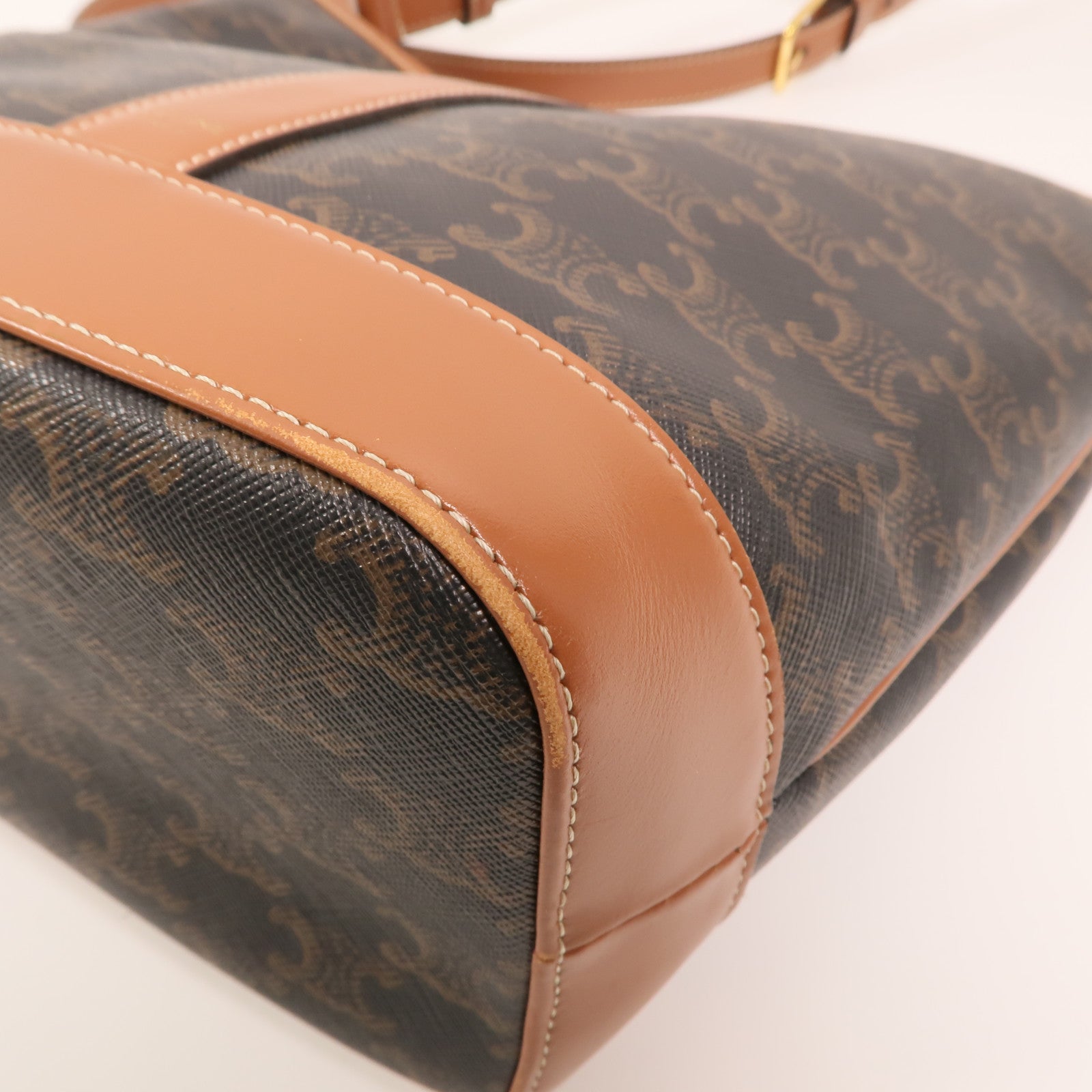 CELINE 塗層帆布Triomphe Small Bucket Bag金扣肩背袋