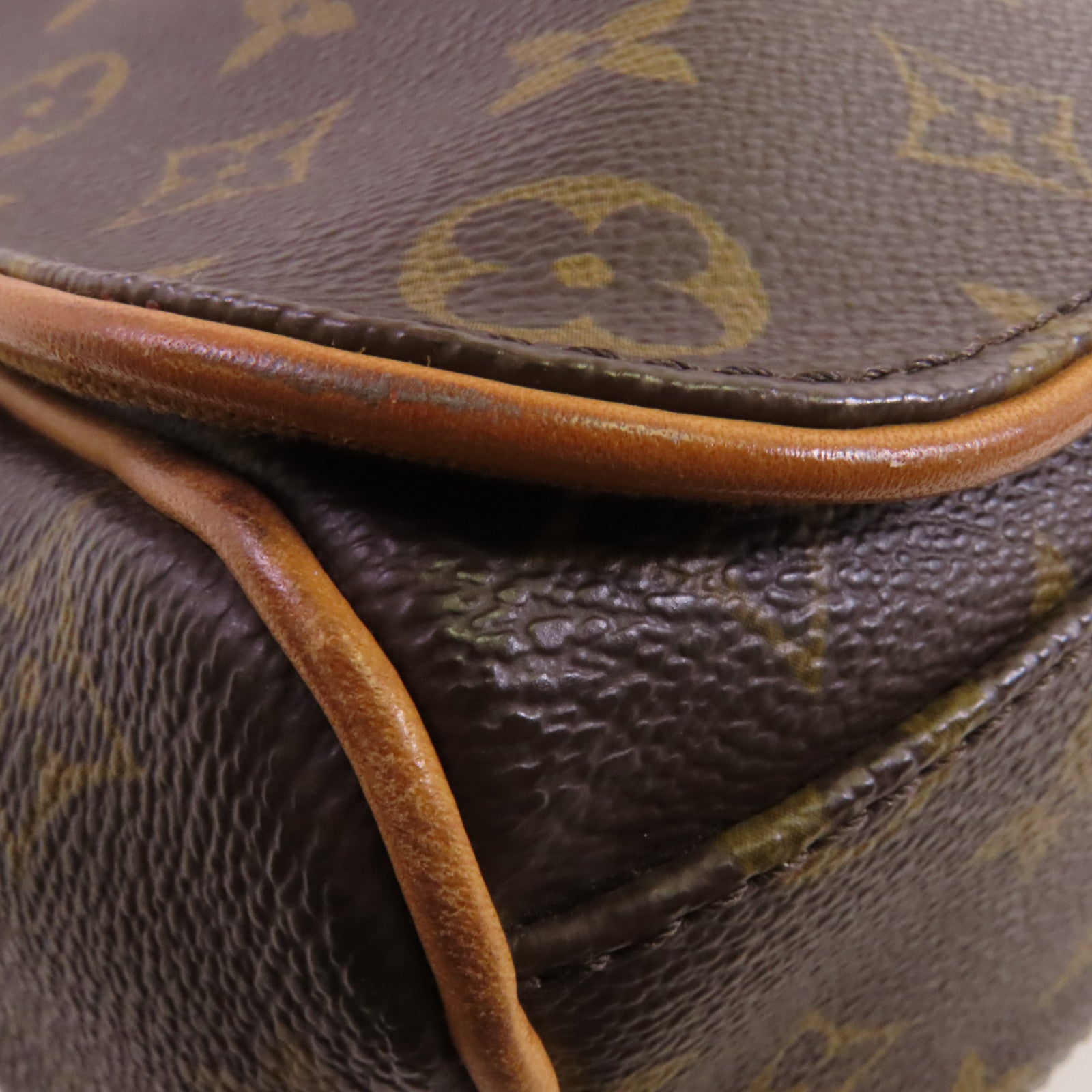 LOUIS VUITTON Monogram Abbeses Messenger金扣肩背袋
