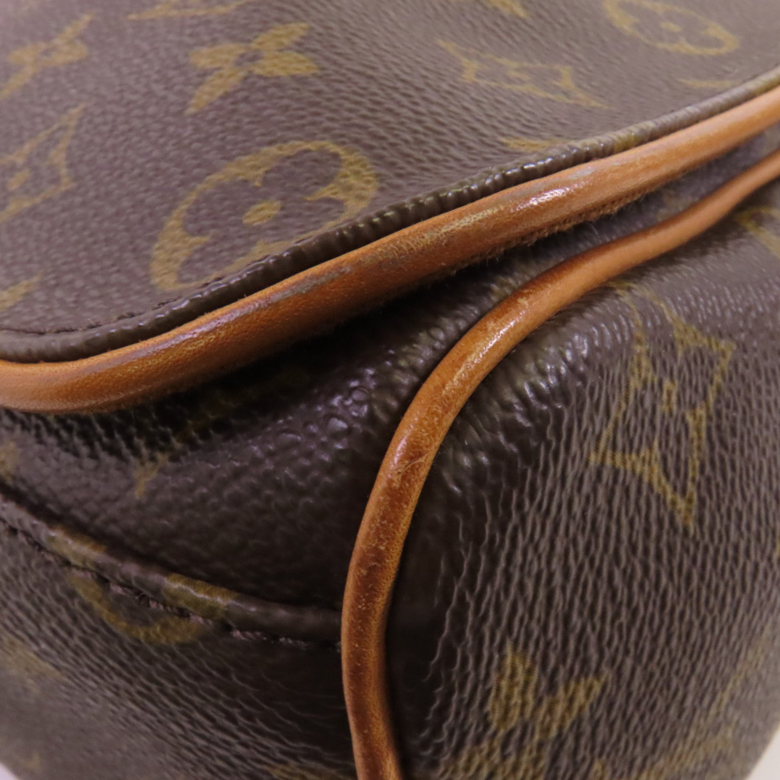 LOUIS VUITTON Monogram Abbeses Messenger金扣肩背袋