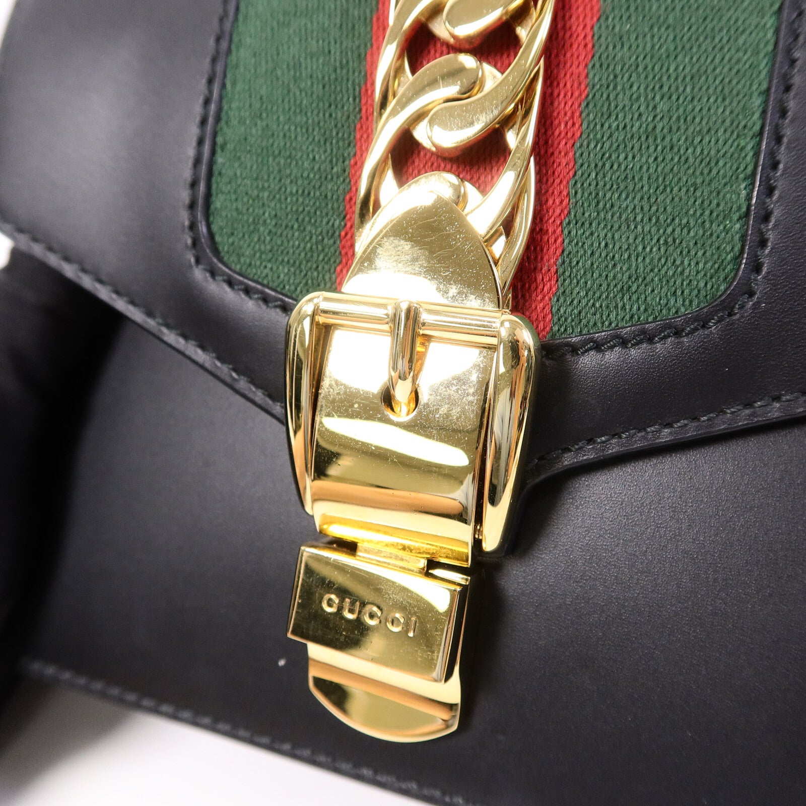 GUCCI 牛皮皮革Sylvie鏈帶肩背袋