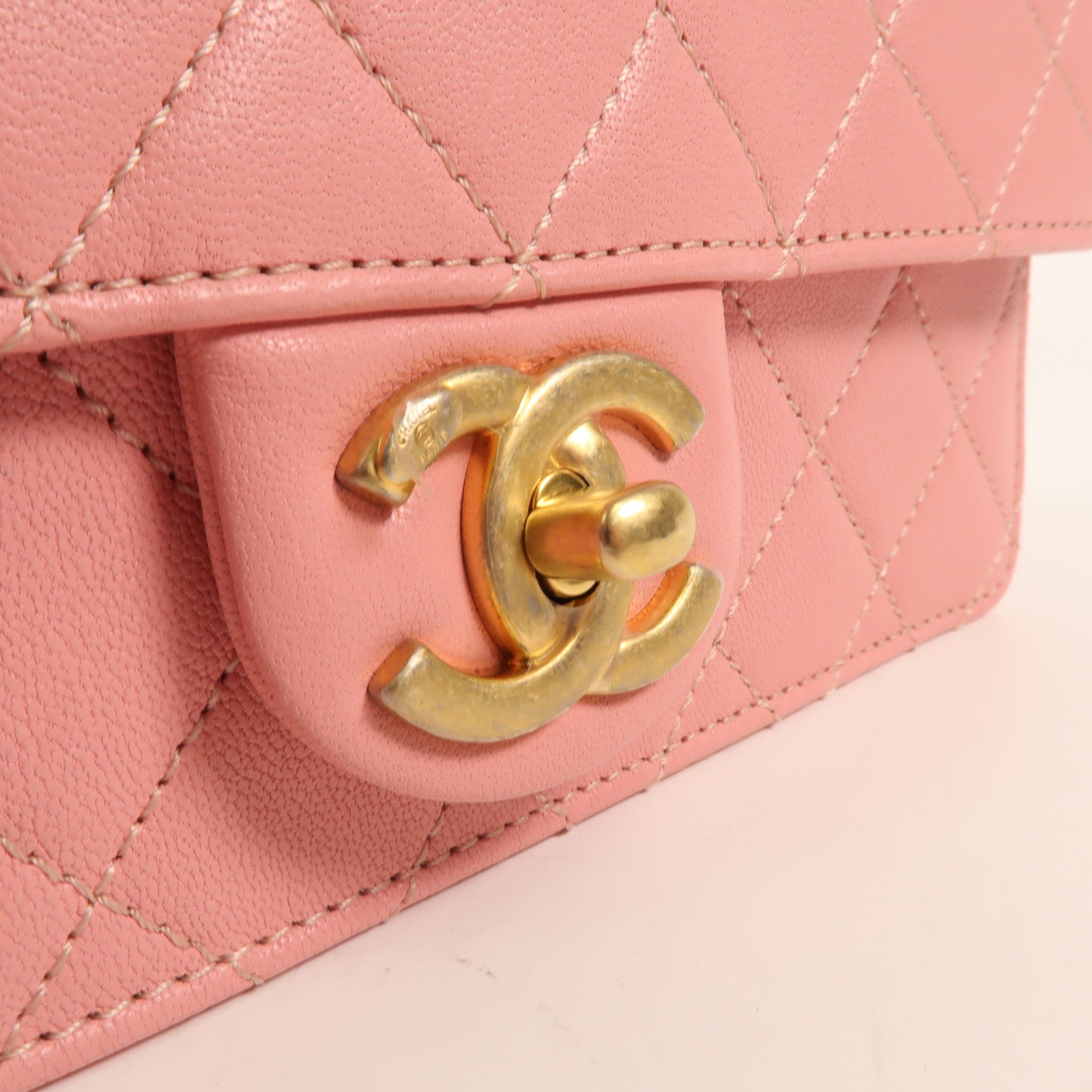 CHANEL 牛皮皮革Shoulder Bag金扣鏈帶肩背袋