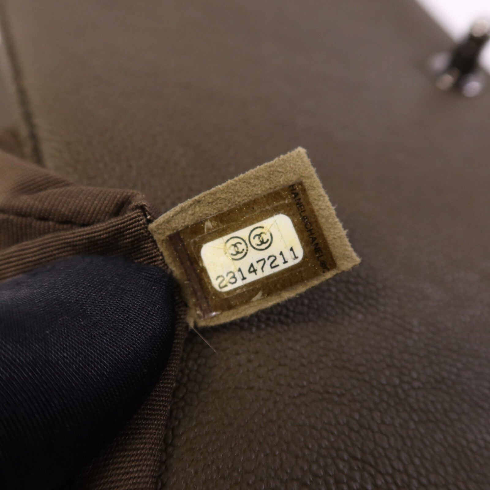 CHANEL 牛皮皮革Boy 28銀扣鏈帶肩背袋