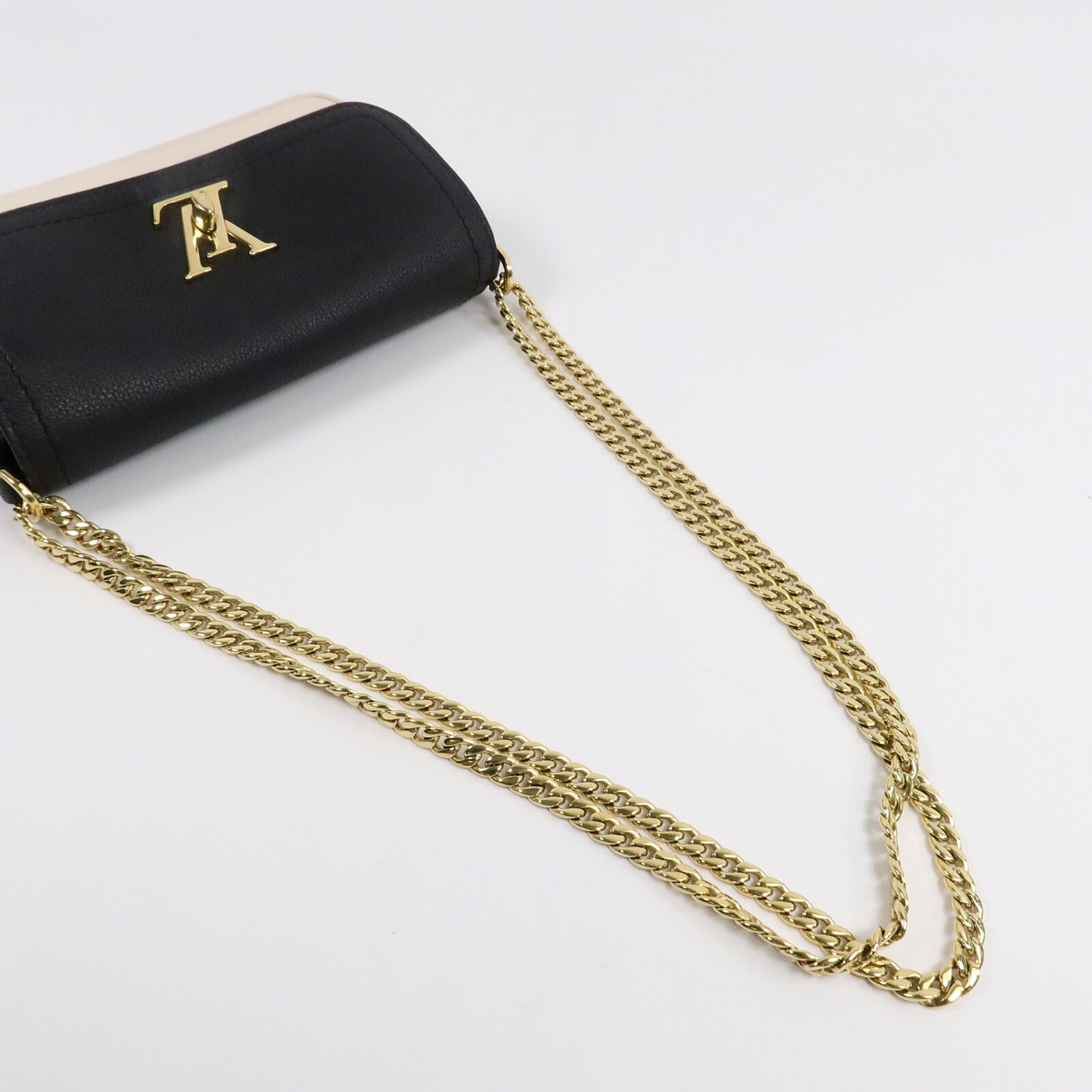 LOUIS VUITTON Grained Calf Lockme Tender Pochette鏈帶肩背袋