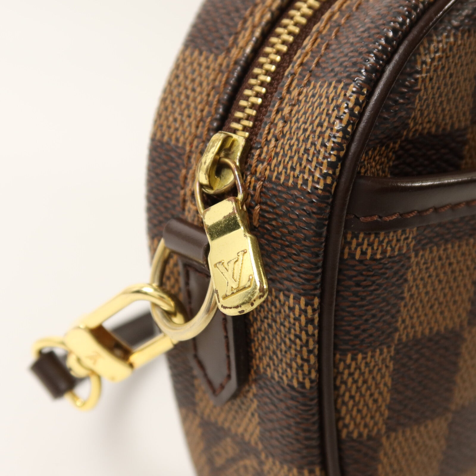 LOUIS VUITTON Damier Pochette Ipanema金扣肩背袋