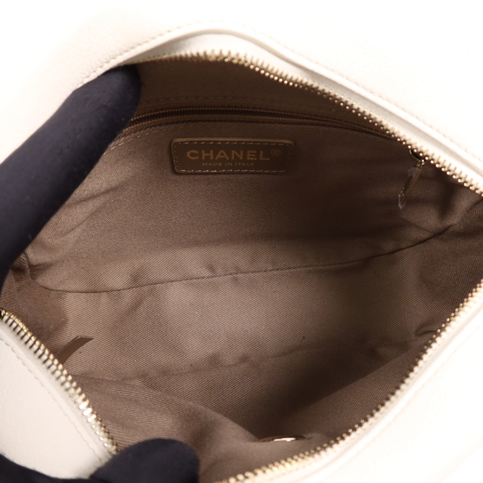 CHANEL 牛皮皮革Camera Shoulder Bag金扣鏈帶肩背袋