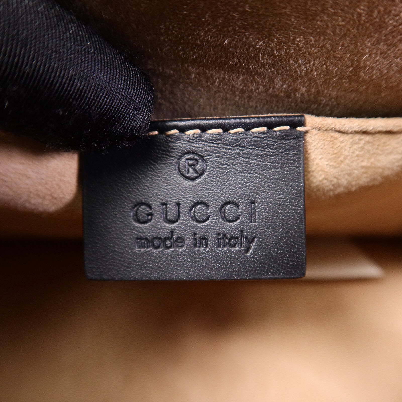 GUCCI 牛皮皮革Sylvie鏈帶肩背袋