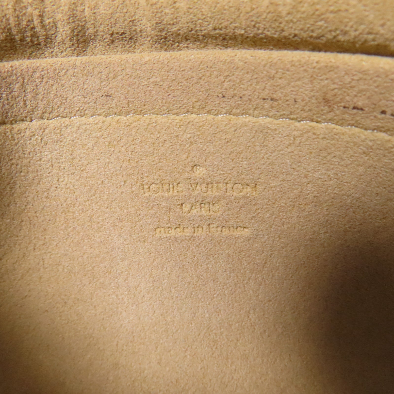 LOUIS VUITTON Monogram Pochette Milla金扣手挽袋