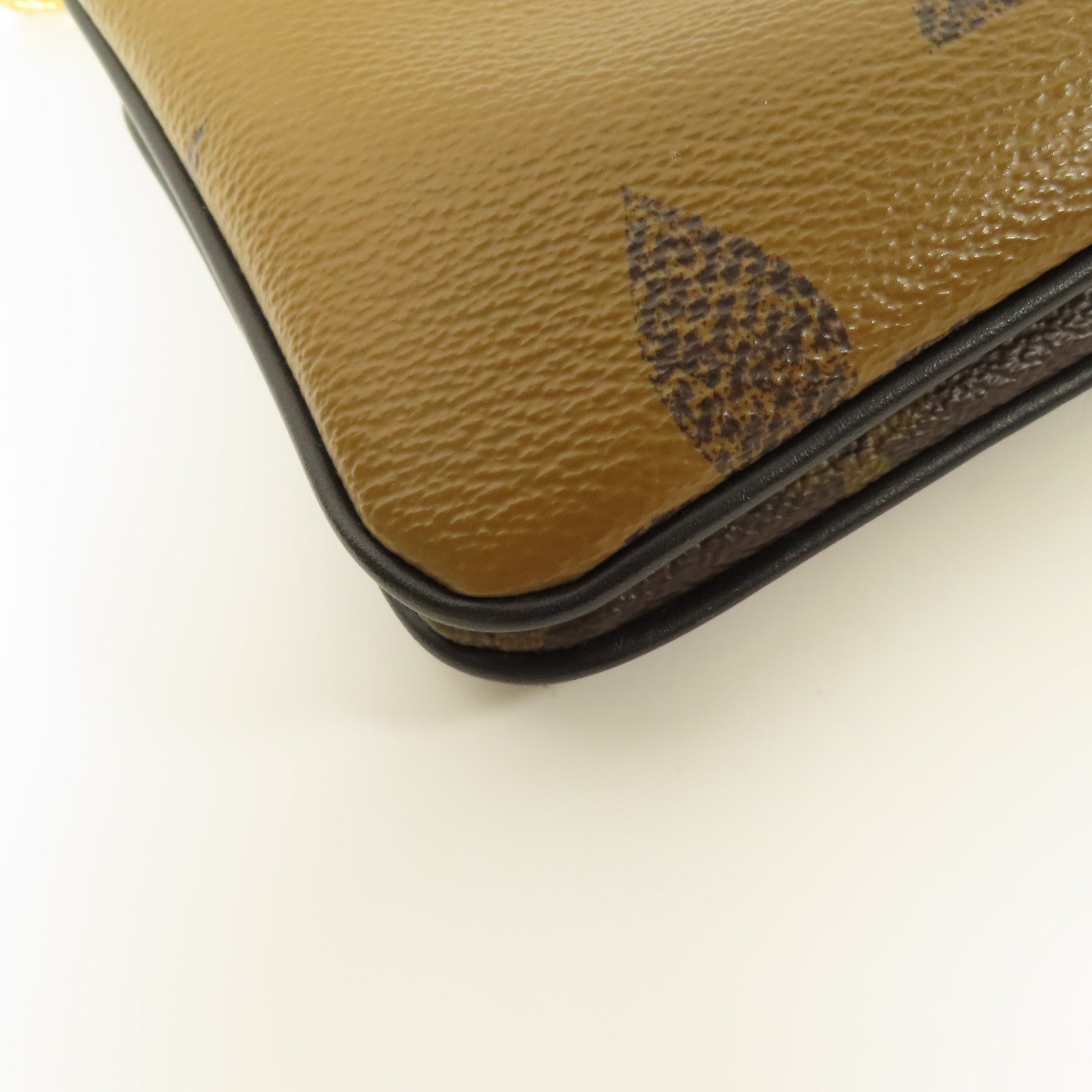 LOUIS VUITTON Monogram Giant Reverse Double Zip Pochette金扣肩背袋