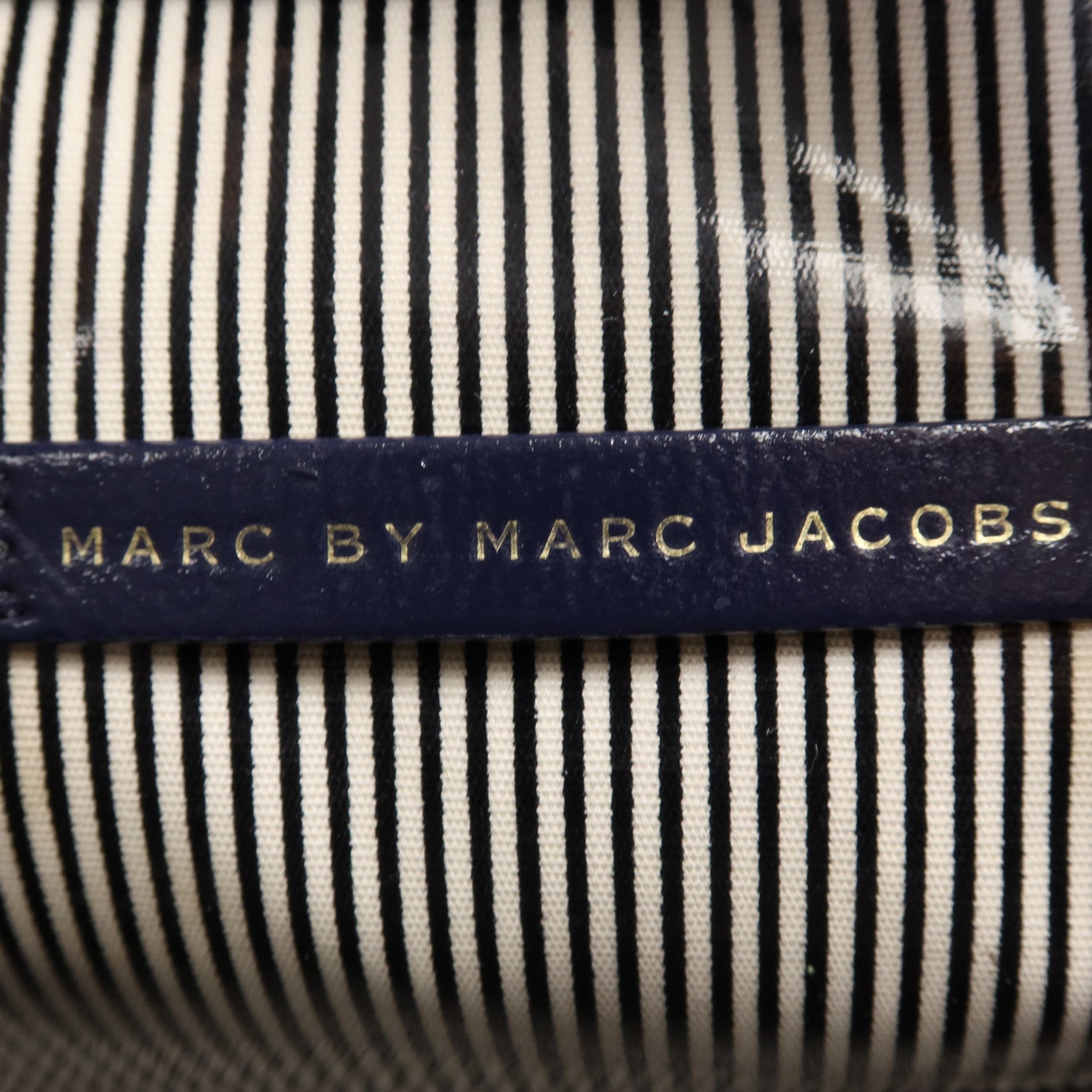 MARC BY MARC JACOBS 塗層帆布Pouch金扣手拿包