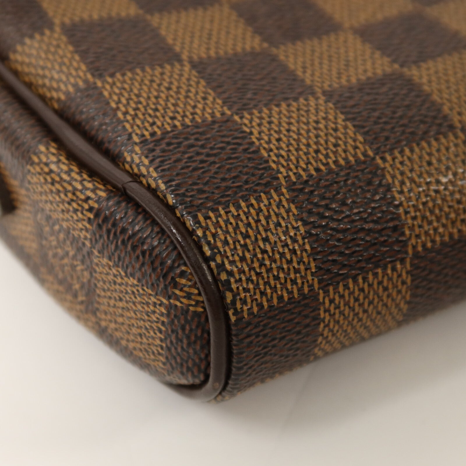 LOUIS VUITTON Damier Pochette Ipanema金扣肩背袋