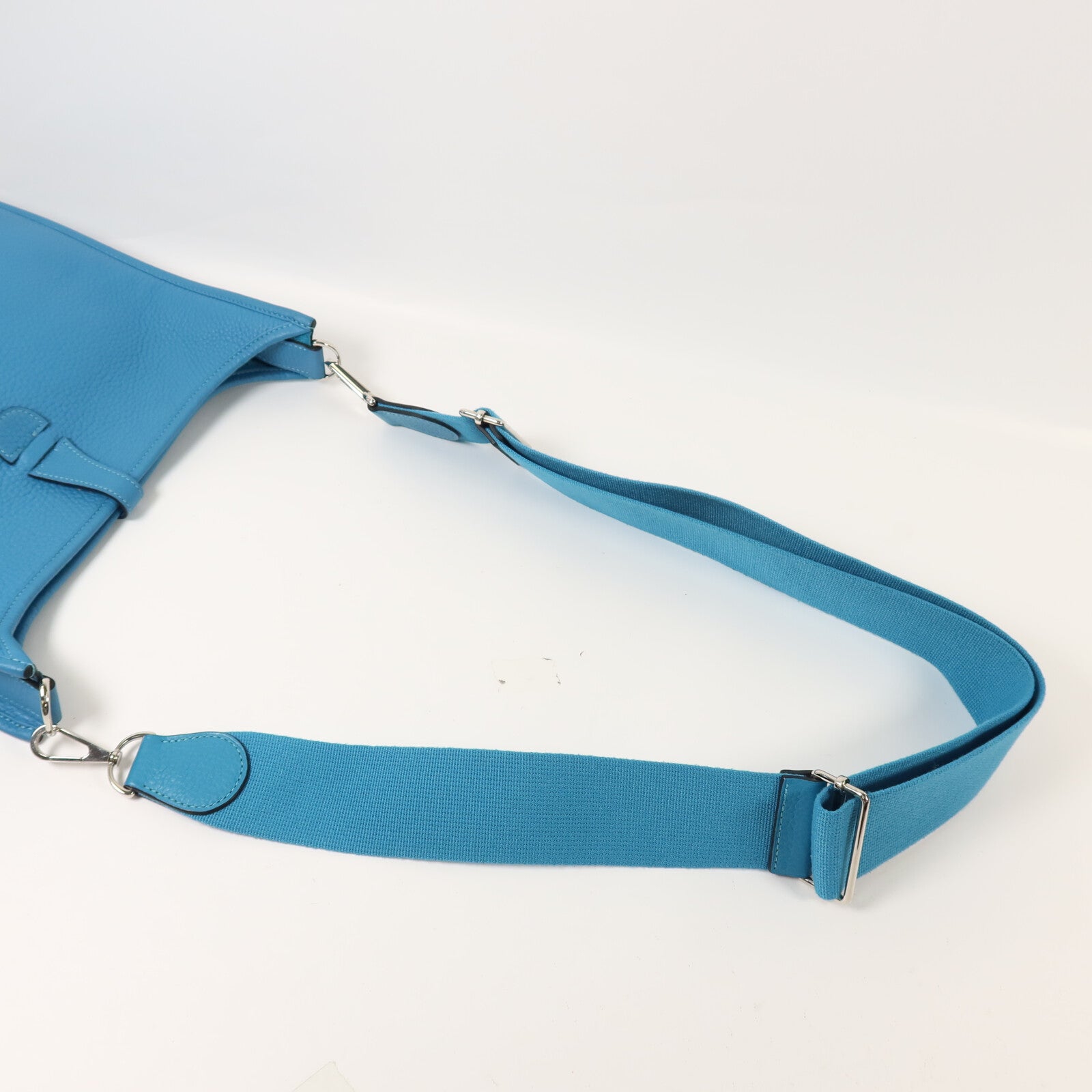 HERMES Clemence皮革Evelyne PM肩背袋Bleu Izmir