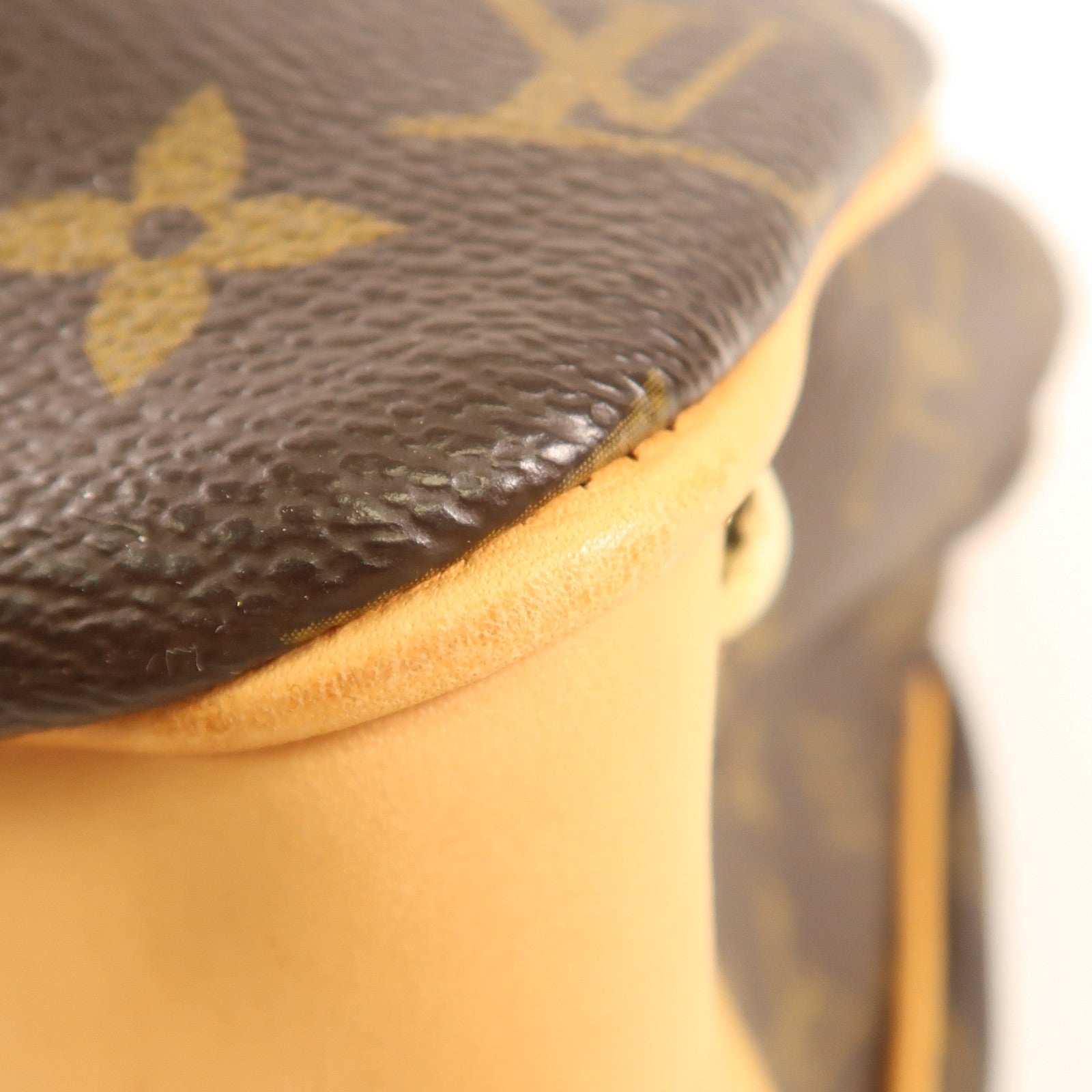 LOUIS VUITTON Monogram Boetie PM Hand Bag金扣手挽袋