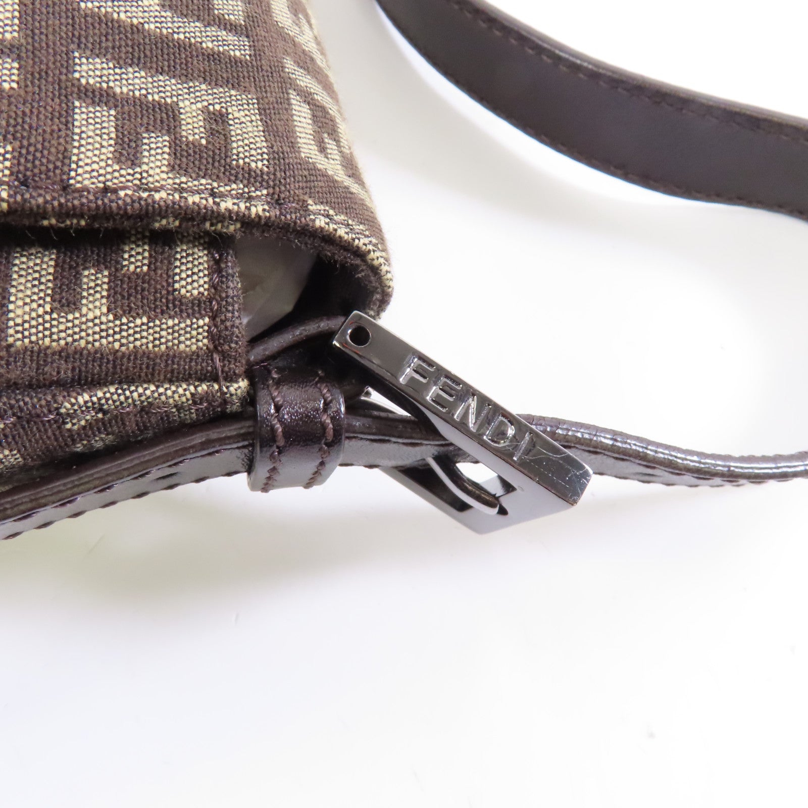 FENDI 帆布/皮革Mamma Baguette Vintage肩背袋啡色