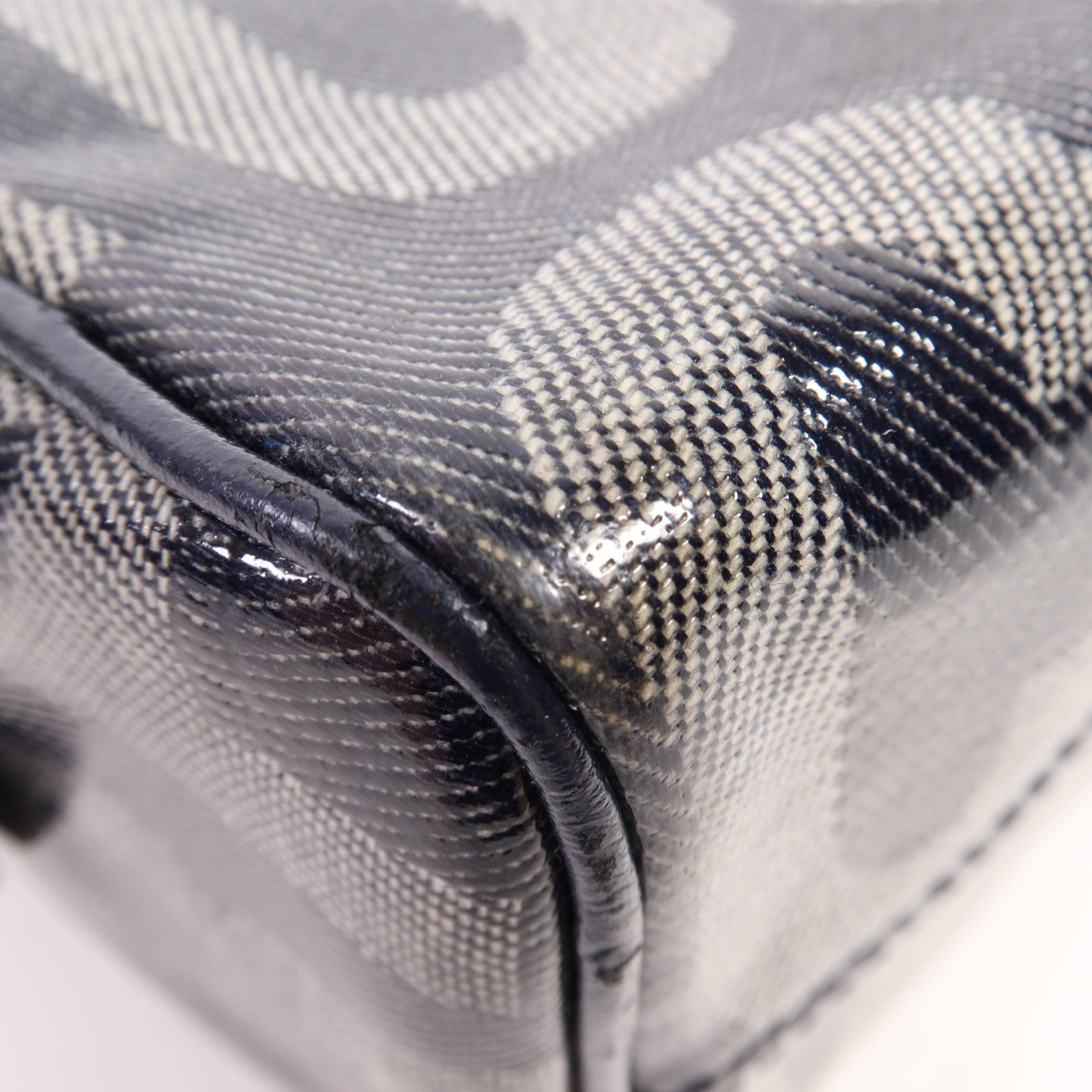 MARC BY MARC JACOBS 塗層帆布Pouch金扣手拿包