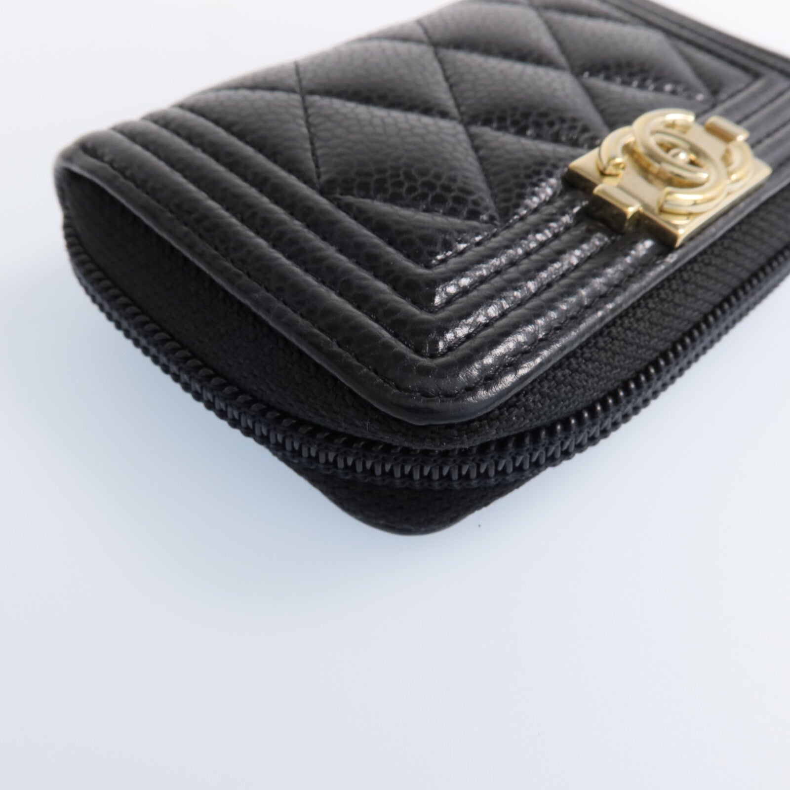 CHANEL 牛皮皮革Boy Card Case金扣卡片套