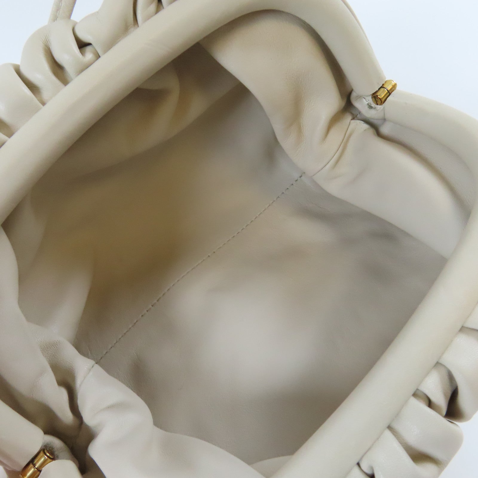 BOTTEGA VENETA **【激減優惠】牛皮皮革Shoulder Bag金扣肩背袋白色