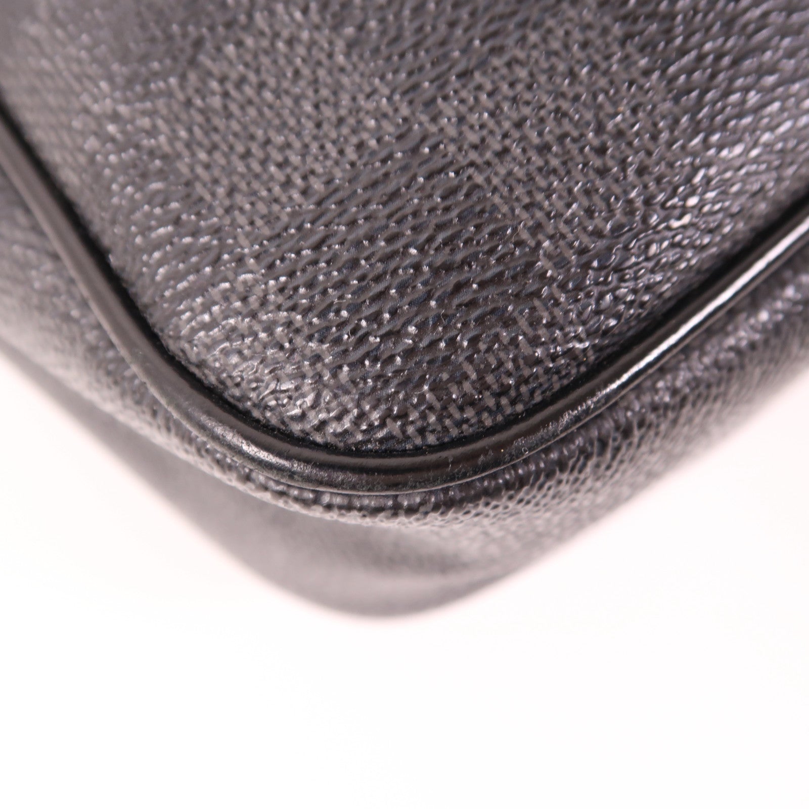 LOUIS VUITTON Damier Graphite Daniel MM銀扣肩背袋