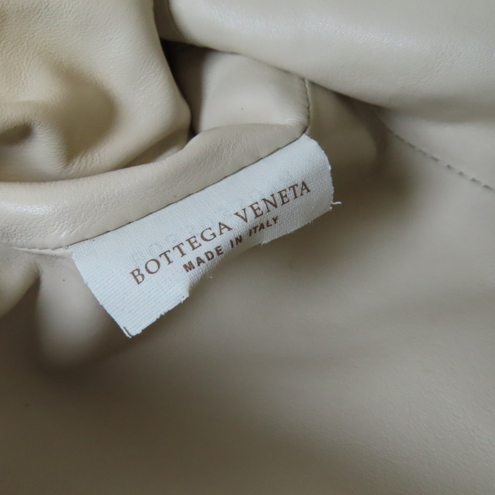 BOTTEGA VENETA **【激減優惠】牛皮皮革Shoulder Bag金扣肩背袋白色