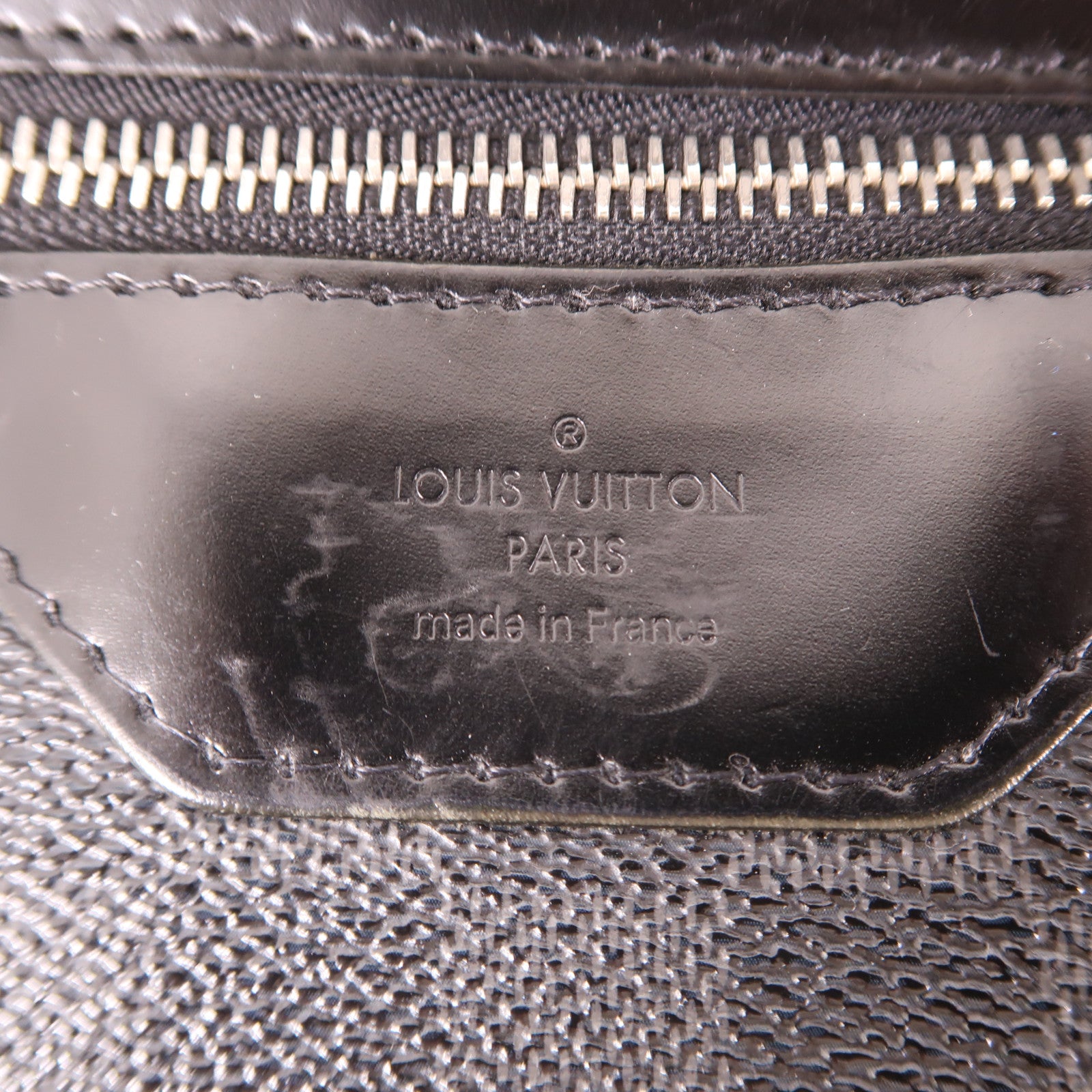 LOUIS VUITTON Damier Graphite Daniel MM銀扣肩背袋